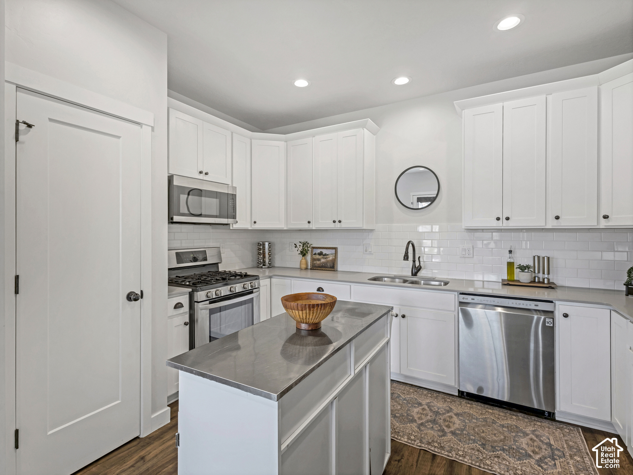 property viewer photo 6