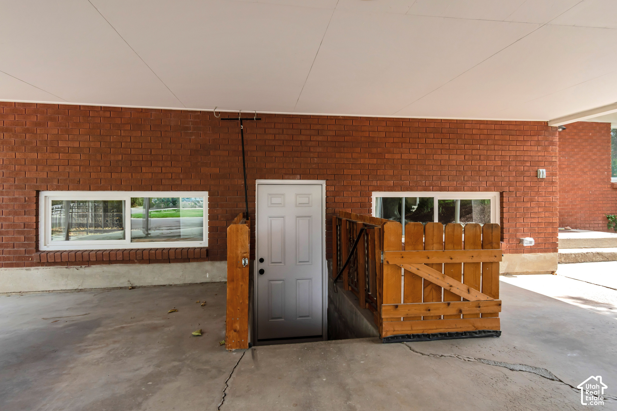 main property photo 40