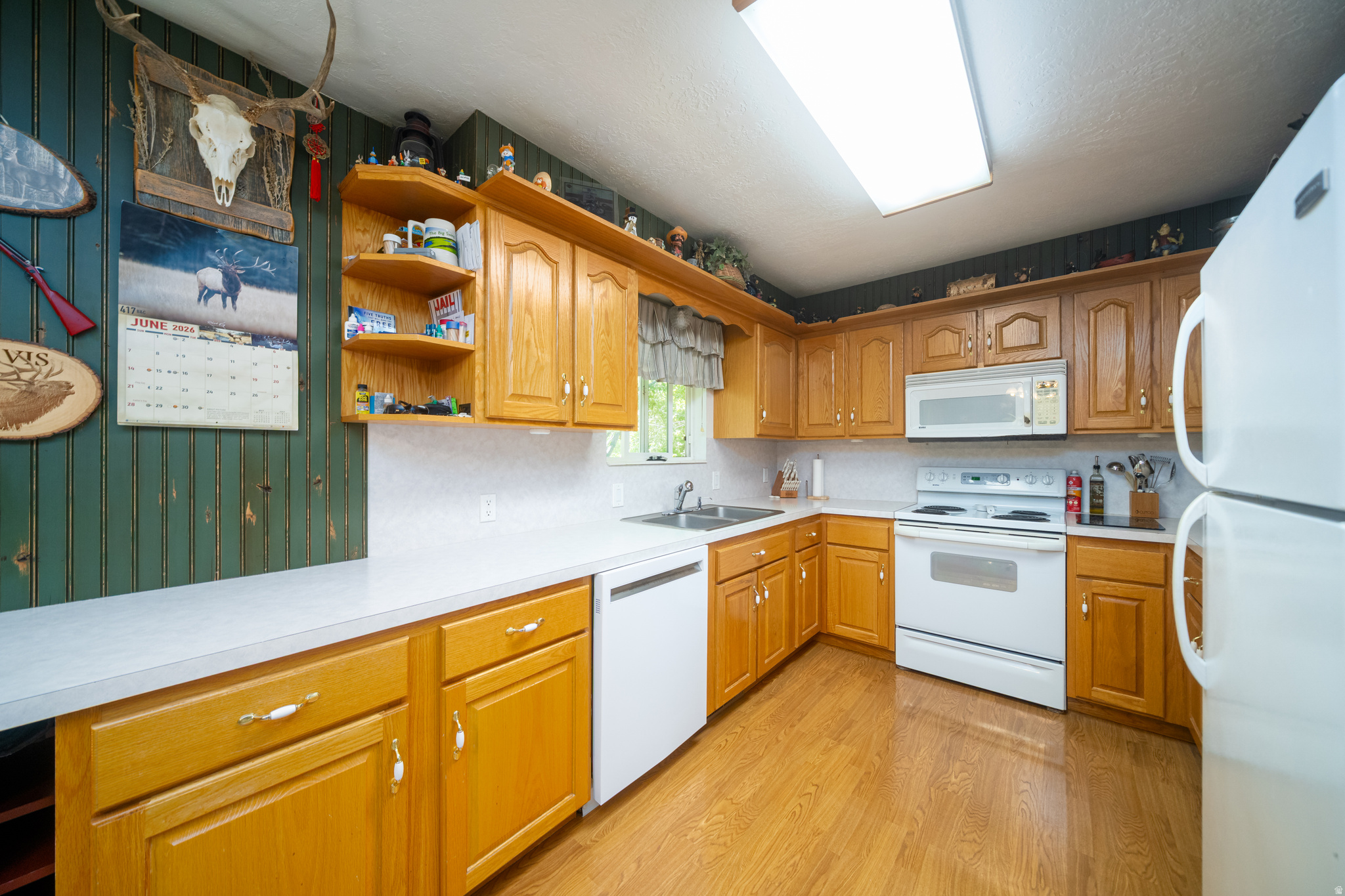 main property photo 30
