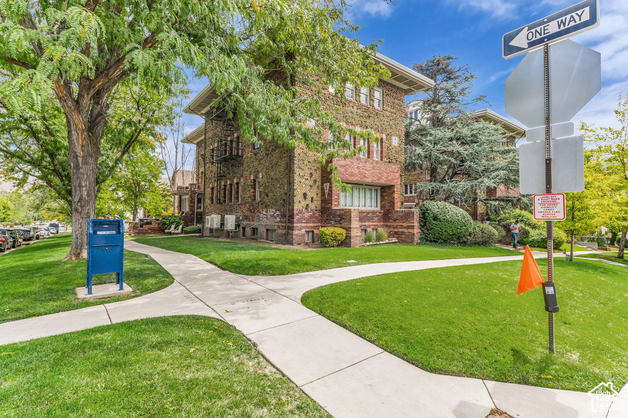 main property photo 26