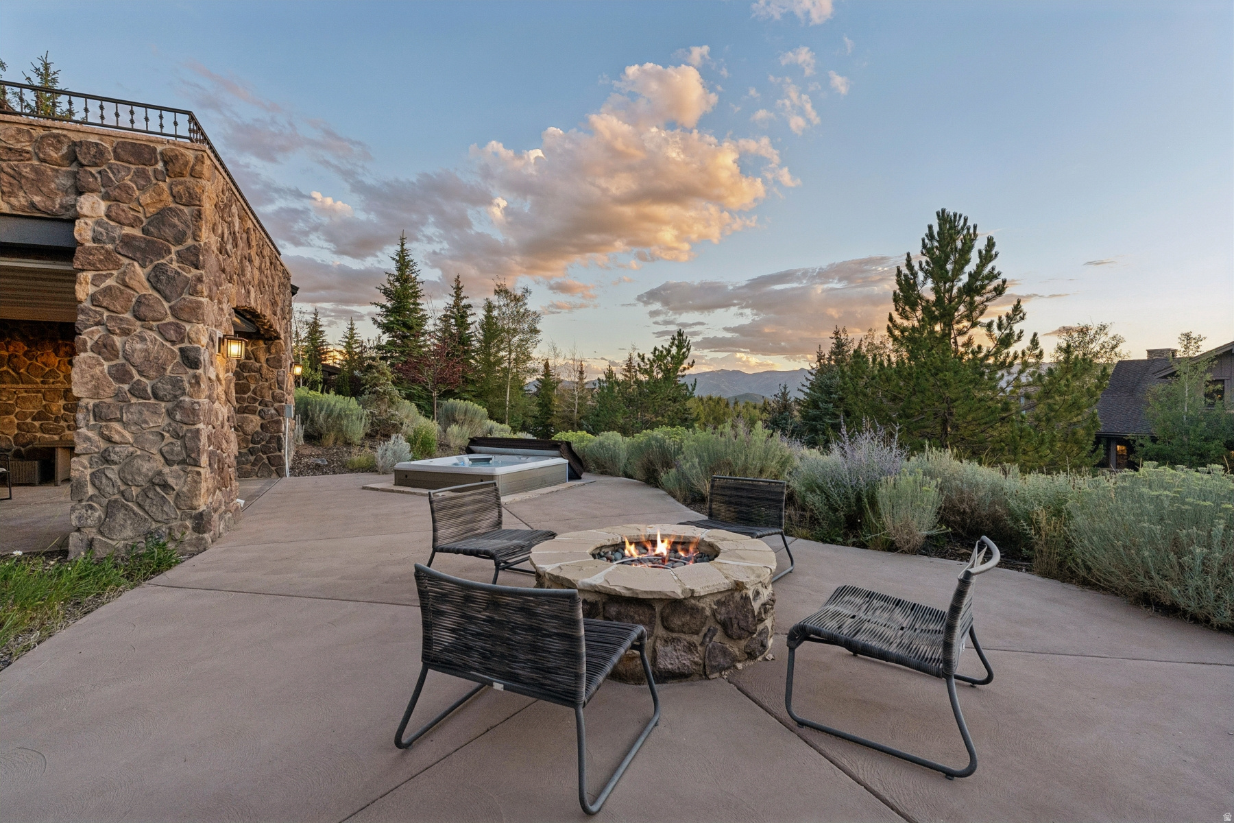 main property photo 60