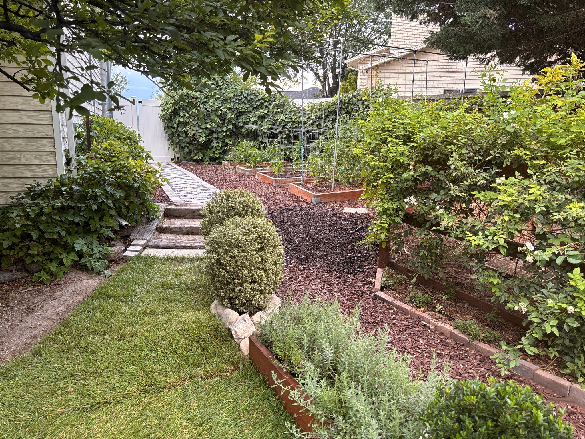 main property photo 31