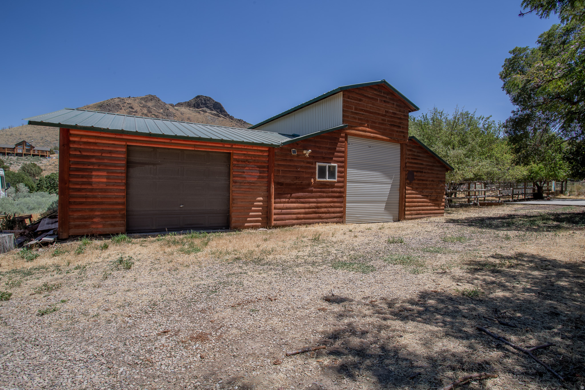 main property photo 14