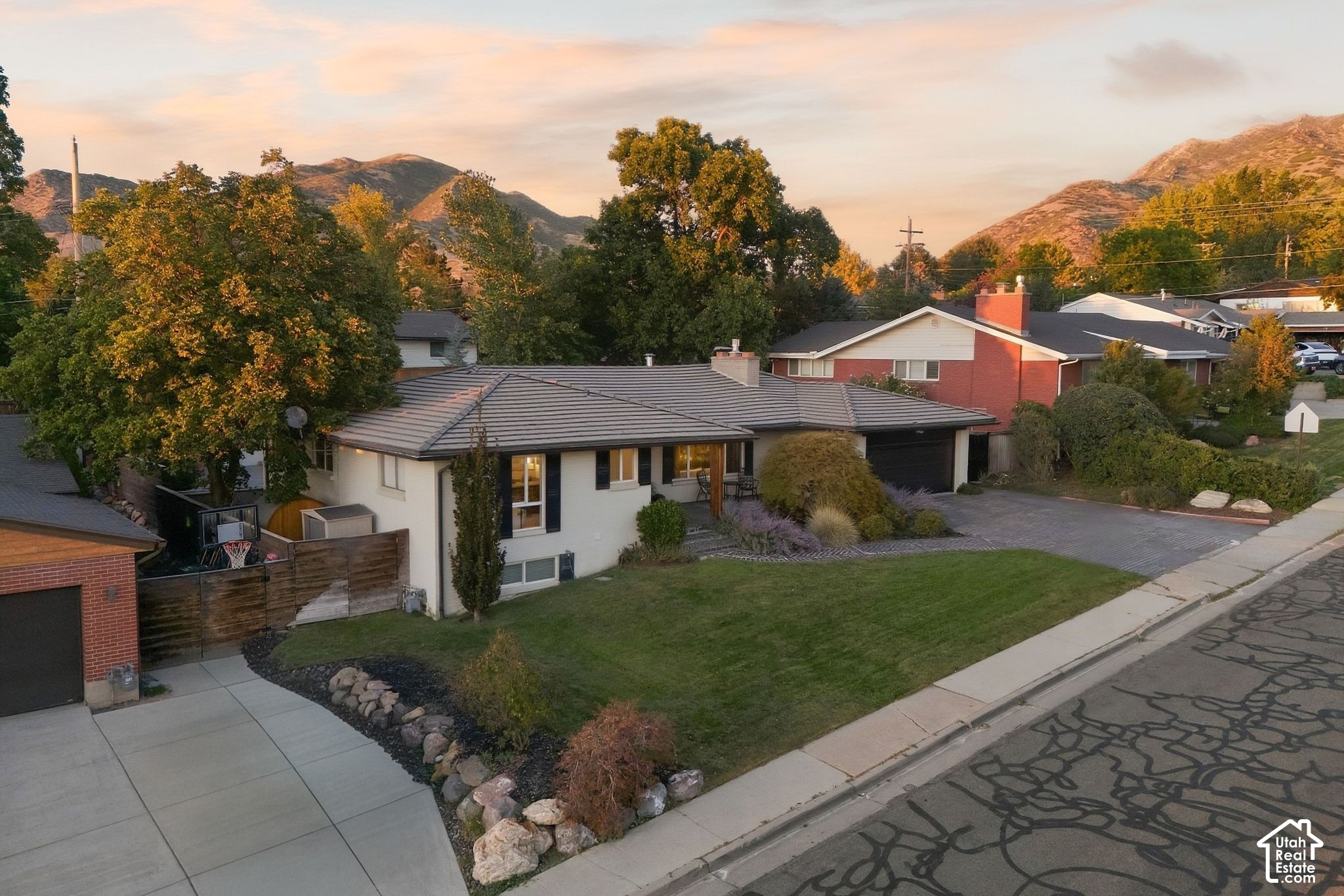 main property photo 81