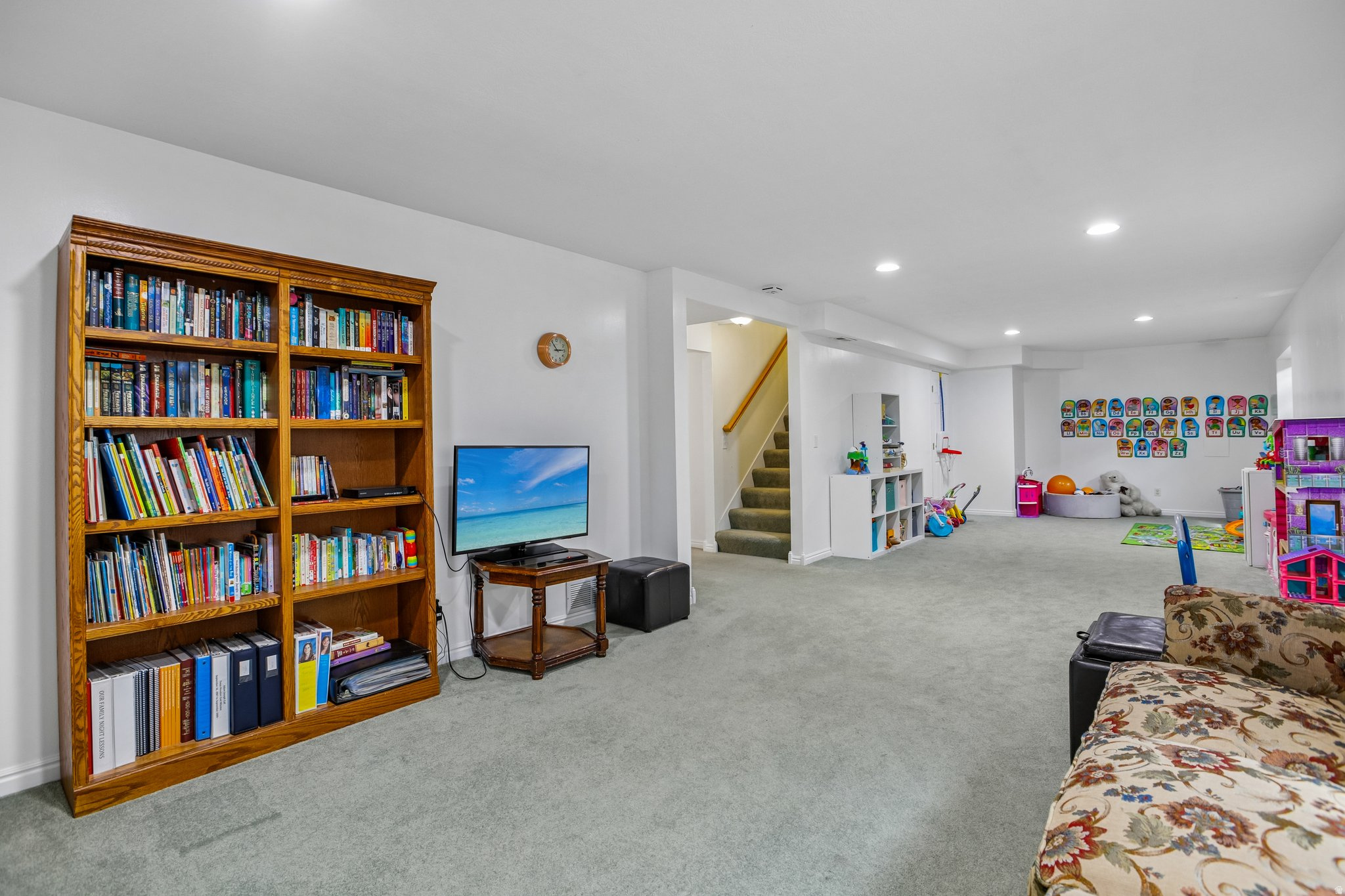 main property photo 28