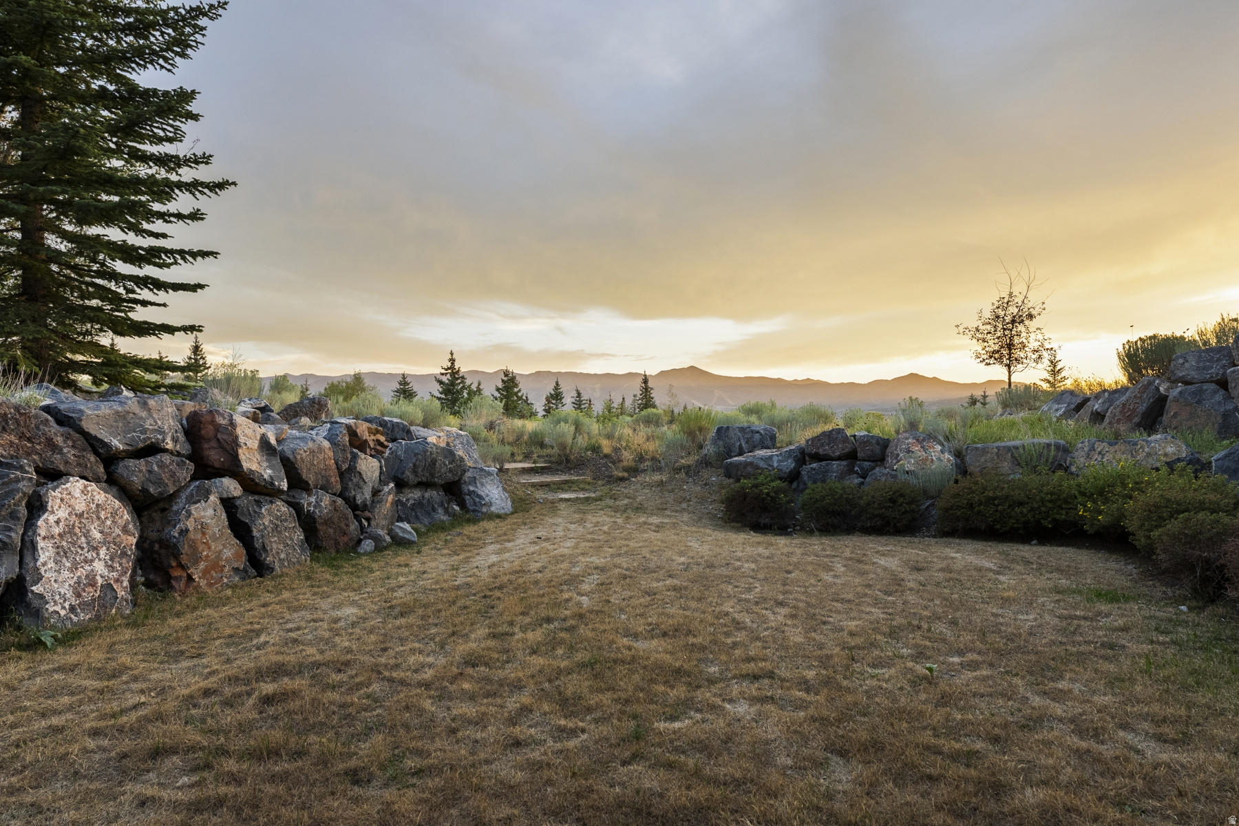 main property photo 60