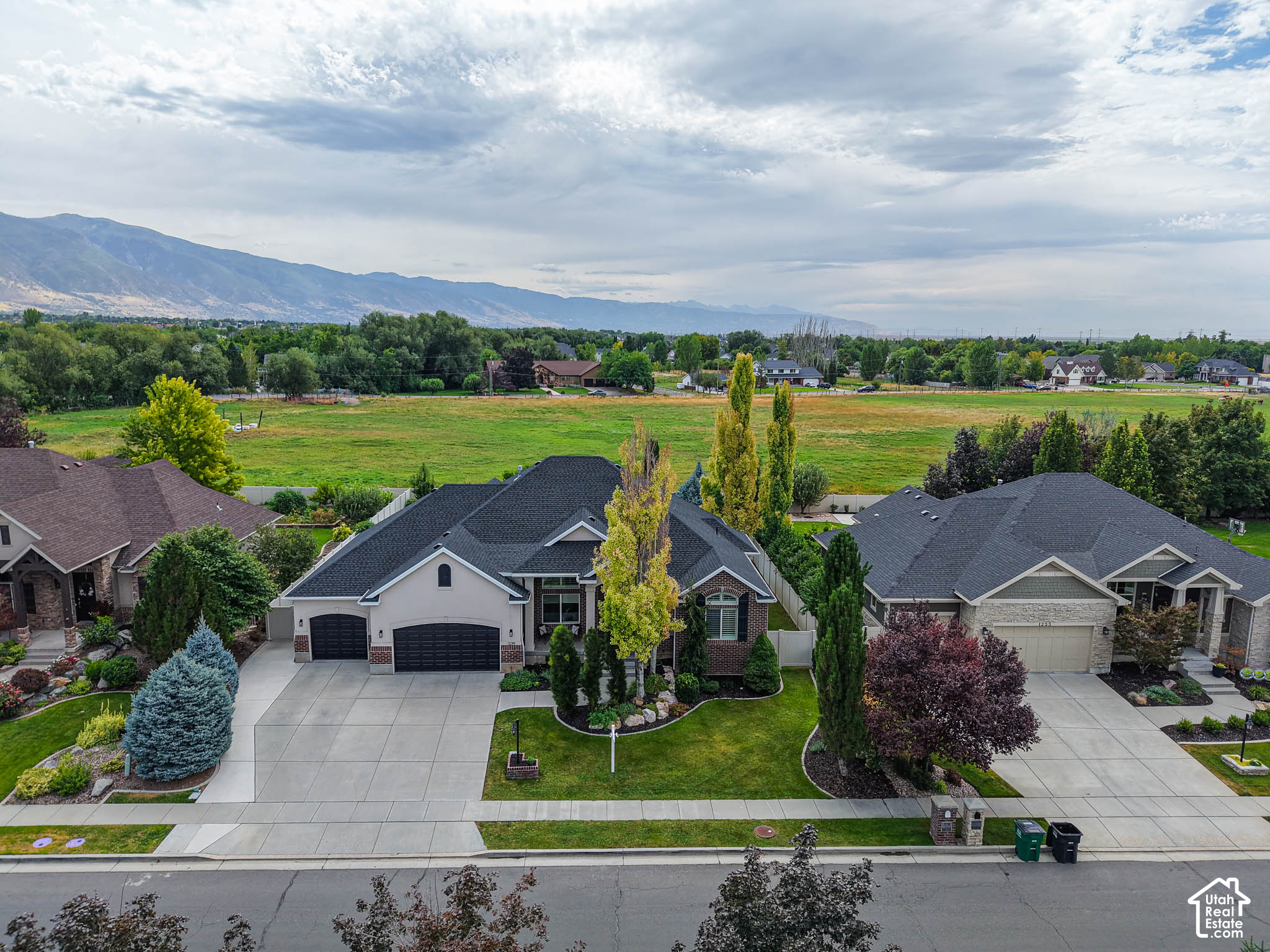 main property photo 45