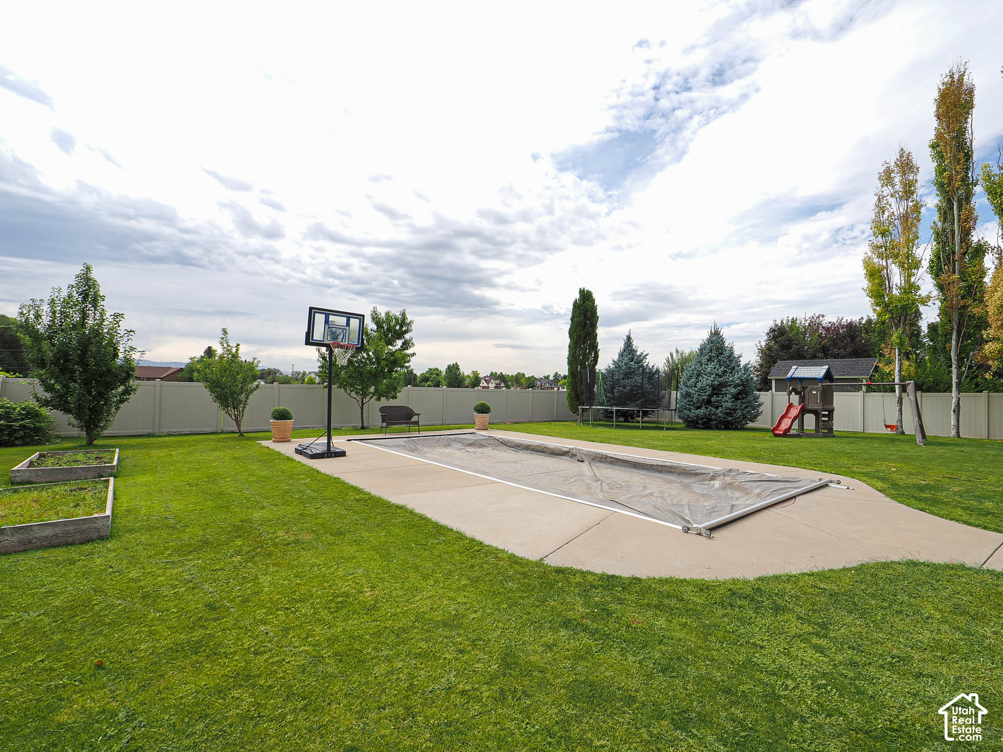 main property photo 49