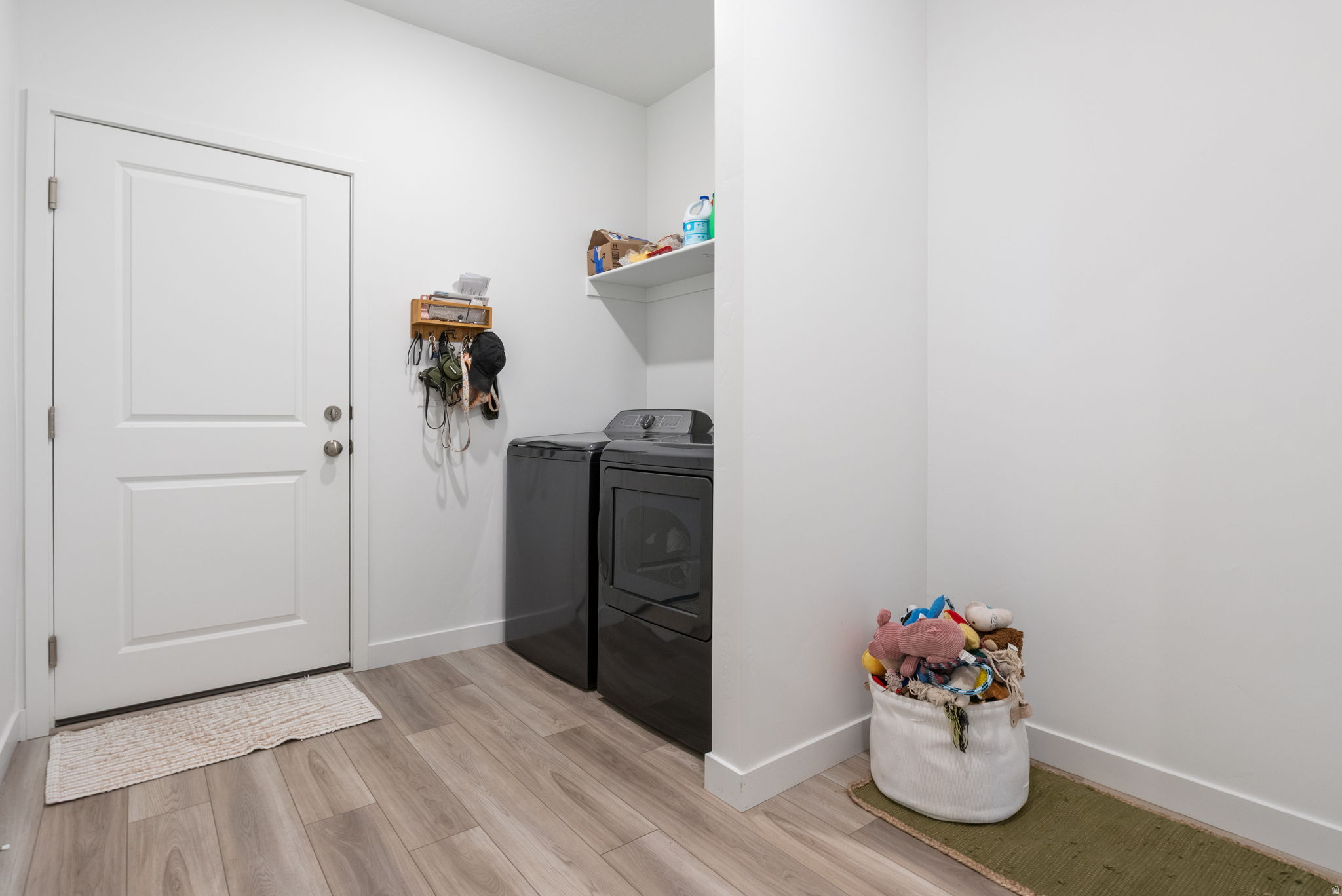 main property photo 16