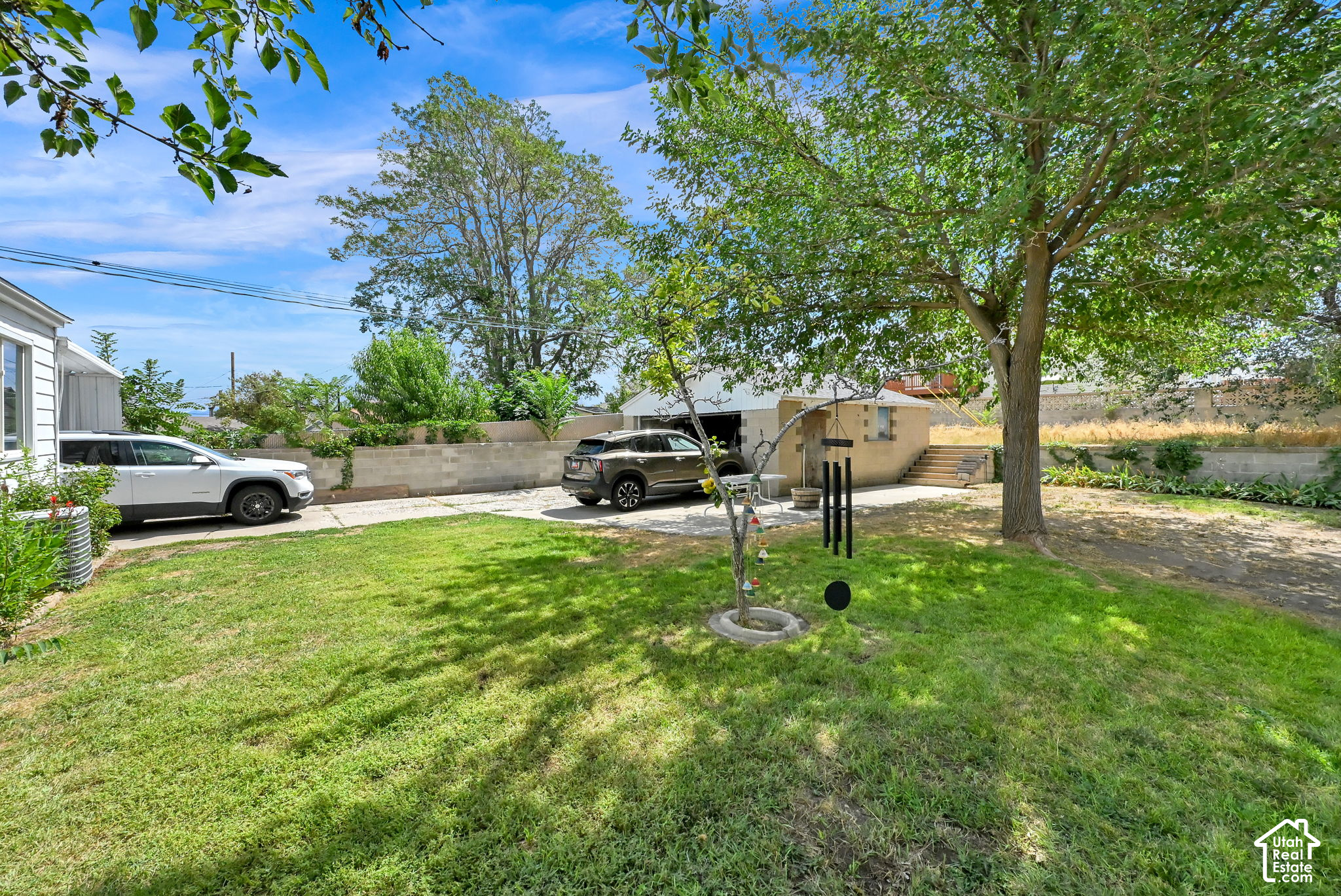 main property photo 16