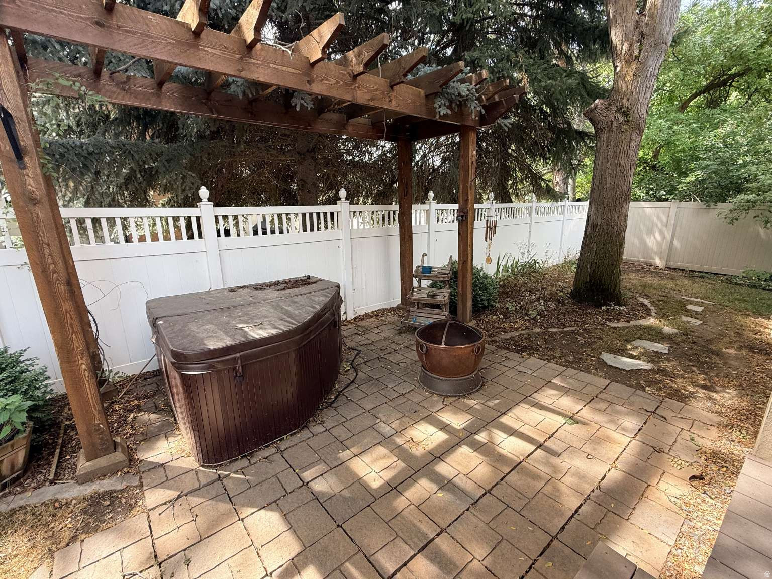 main property photo 35