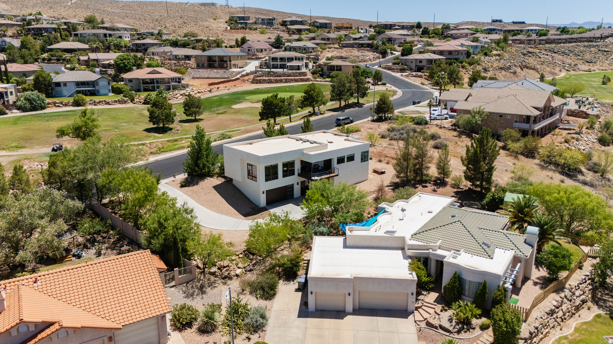 main property photo 34