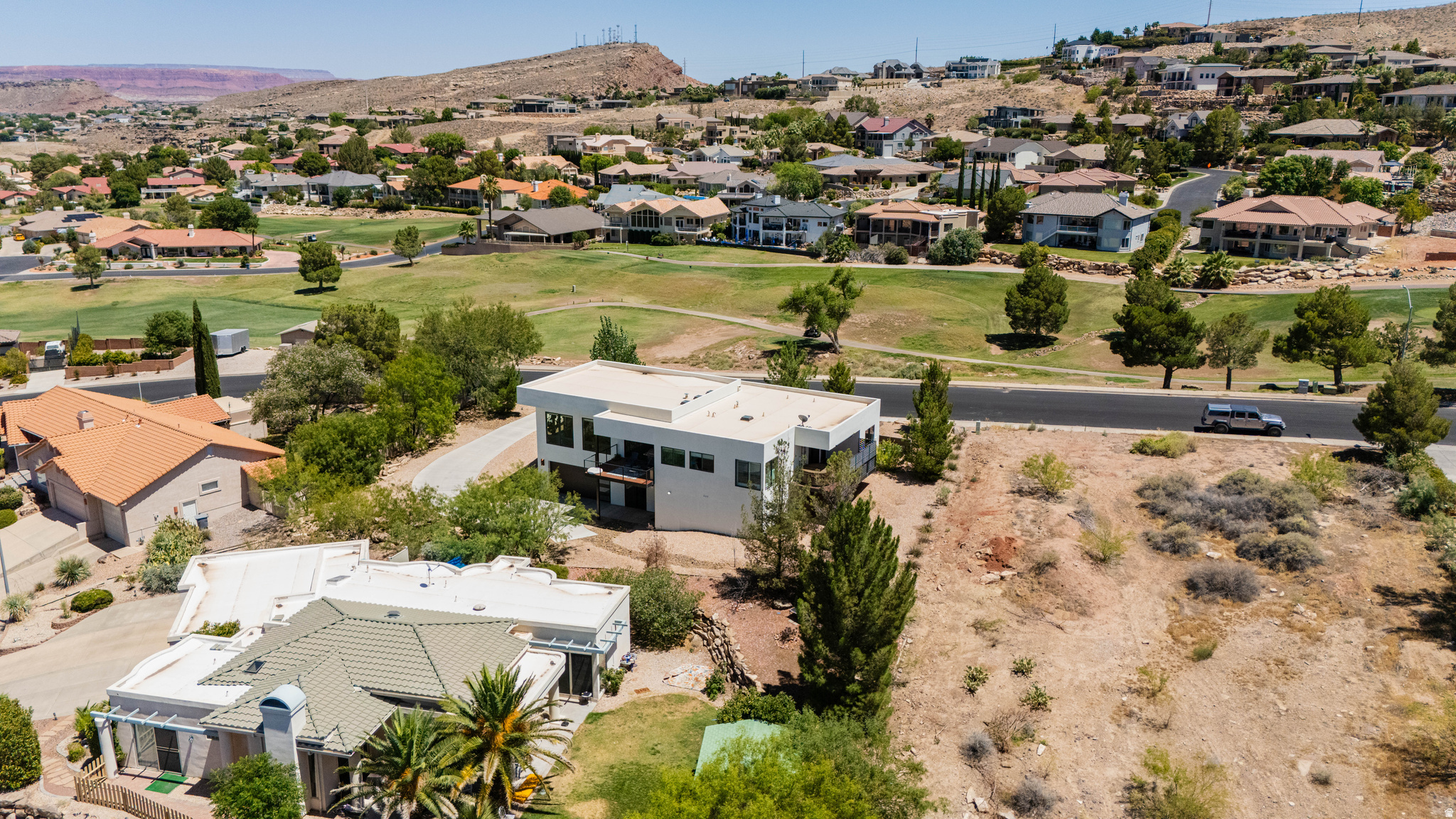 main property photo 35
