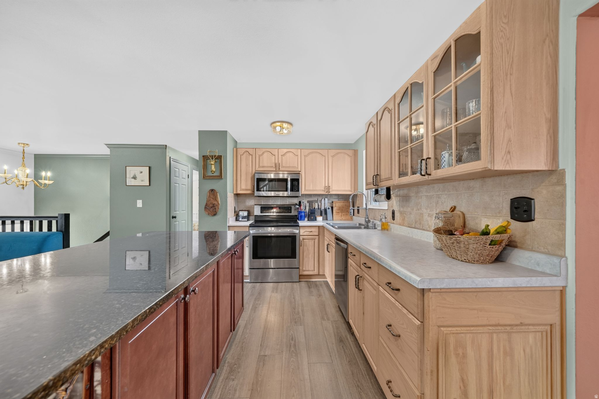 main property photo 5