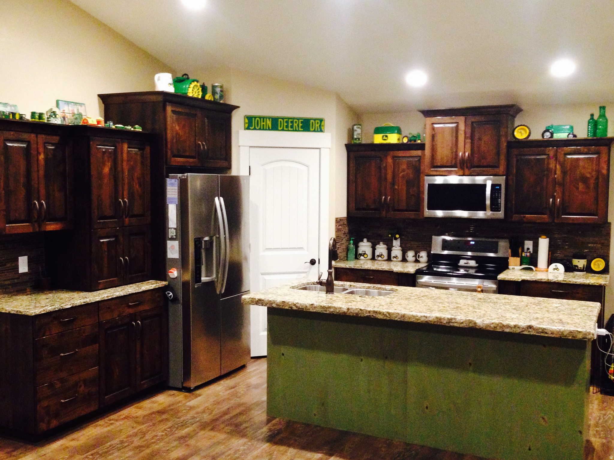 main property photo 12