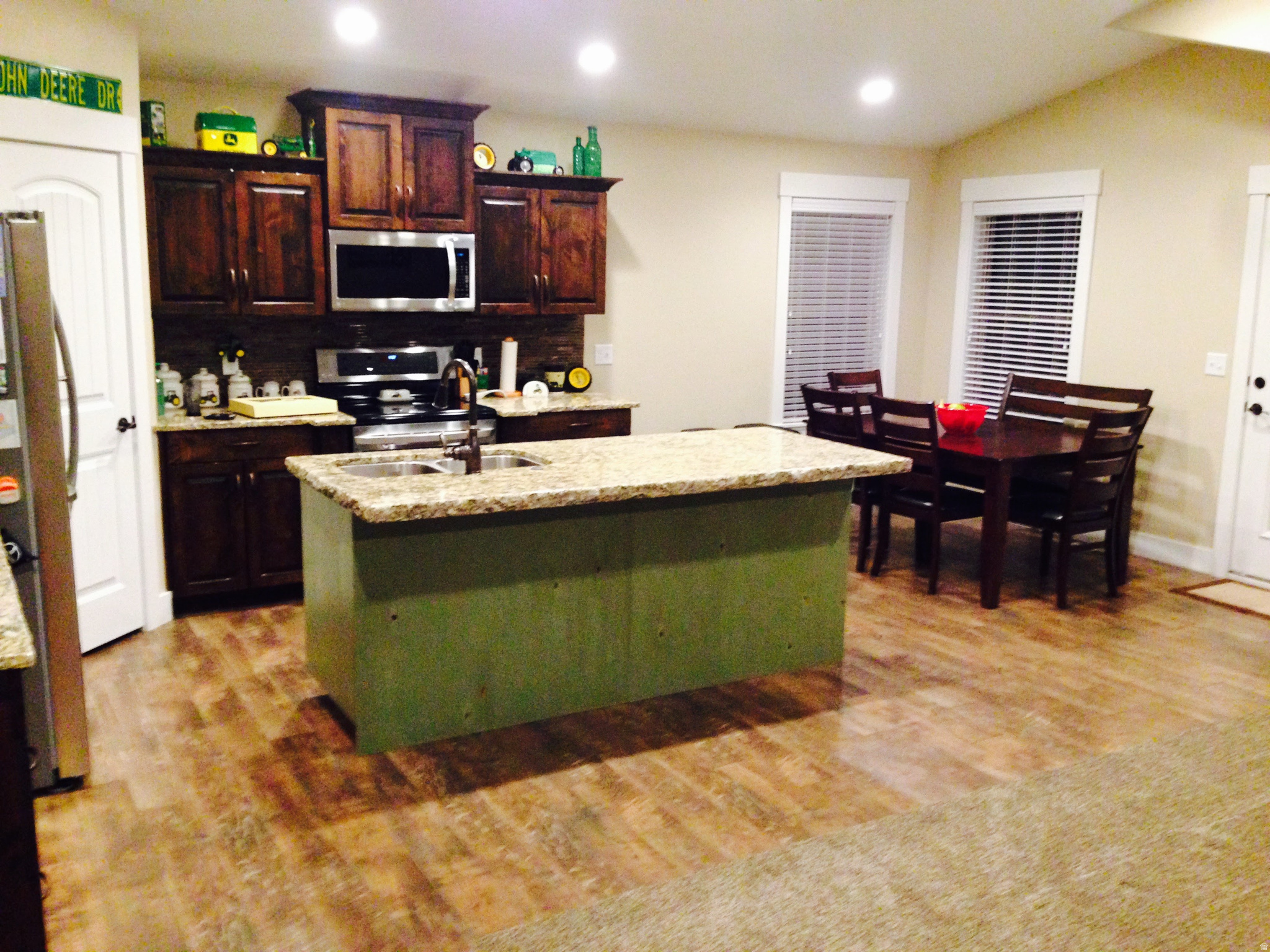 main property photo 14