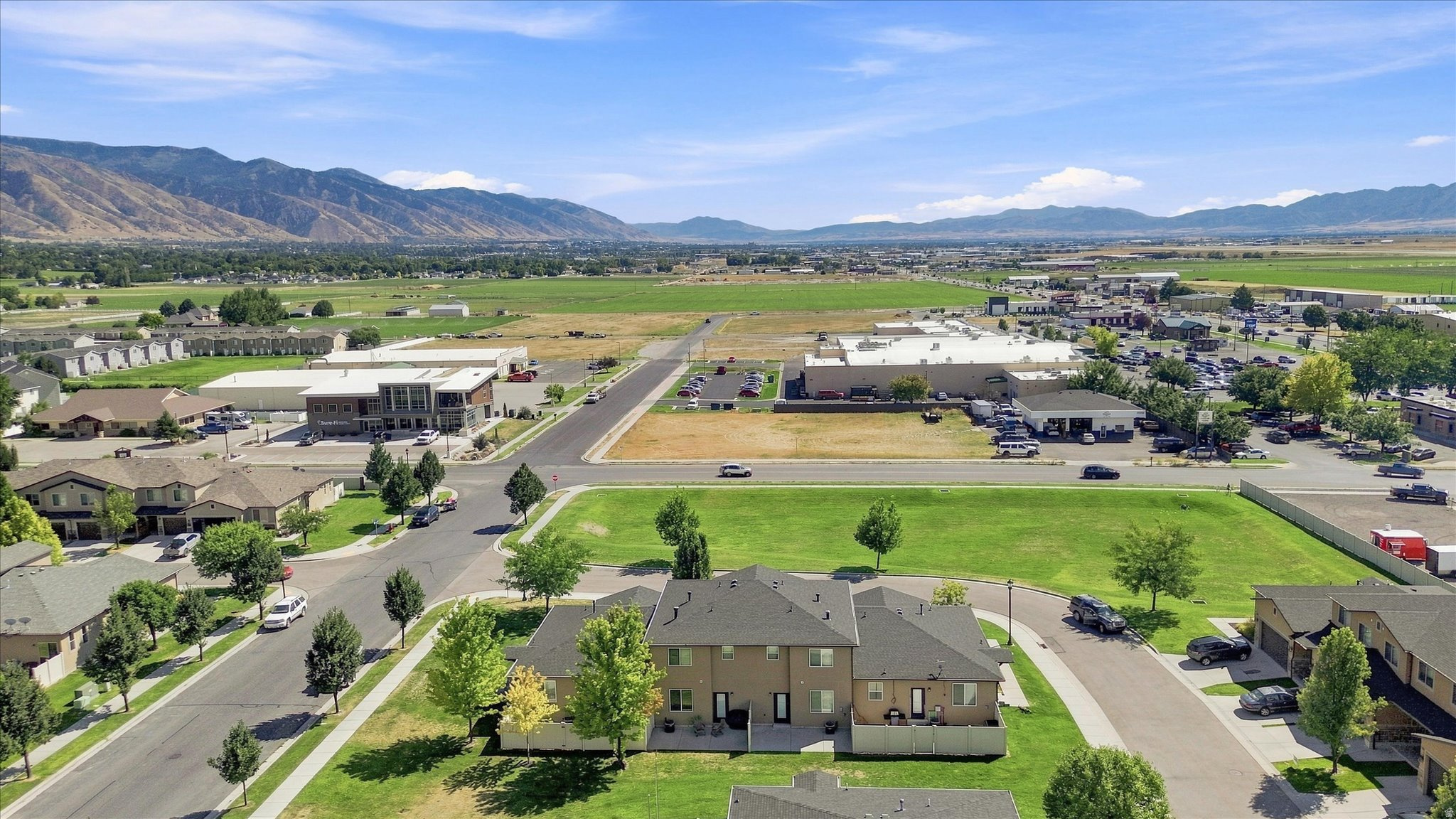 main property photo 16