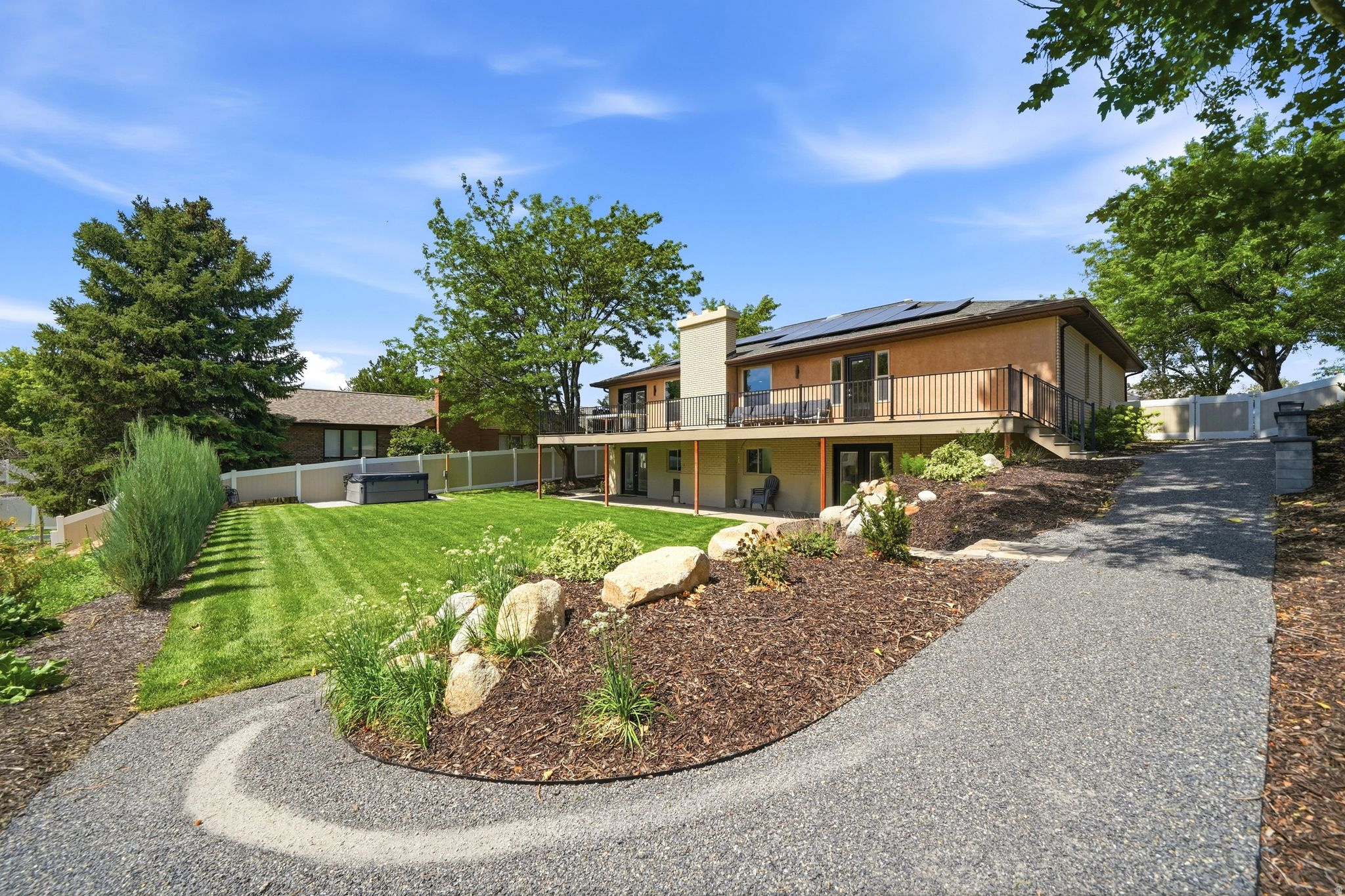 main property photo 41