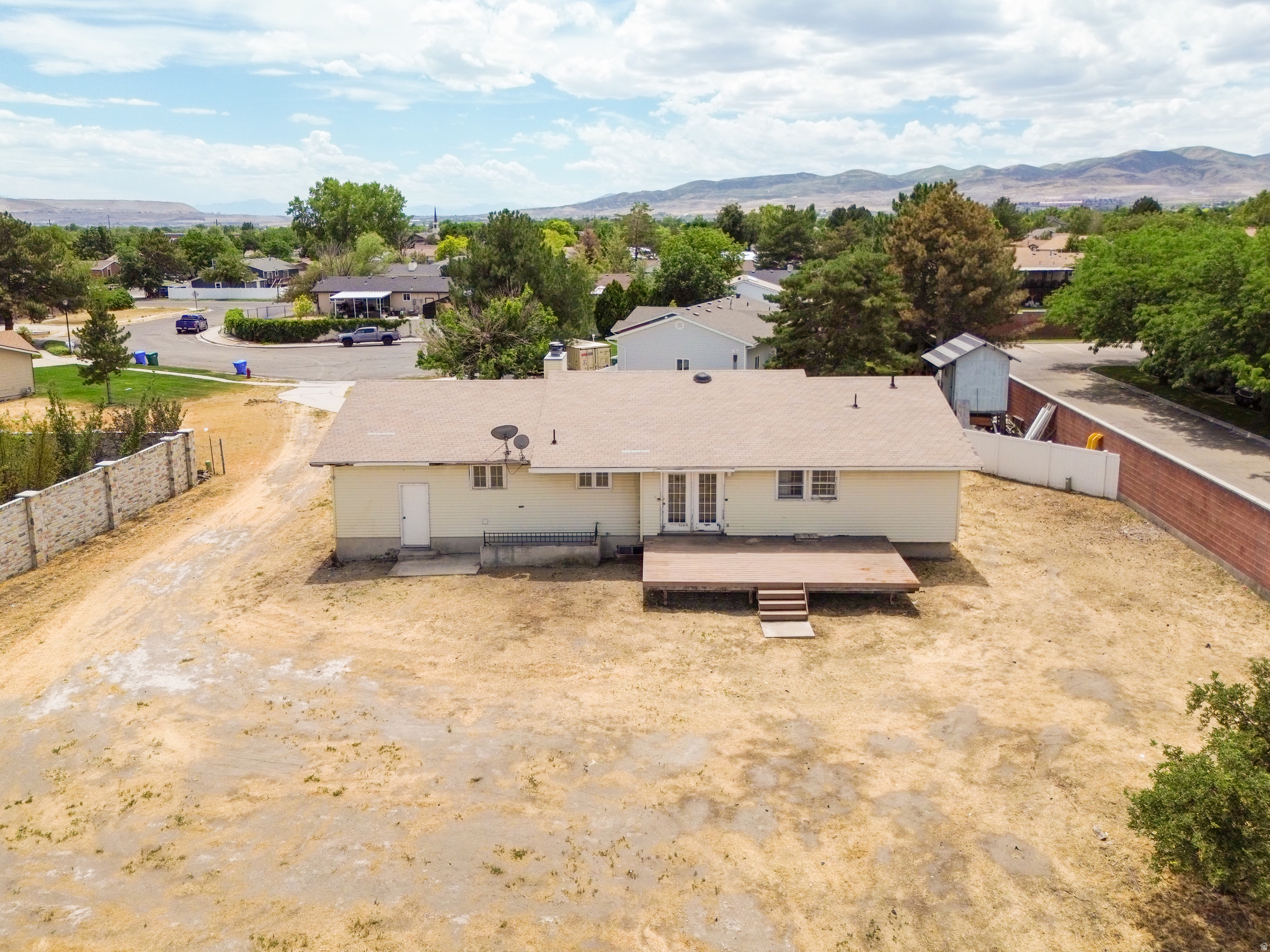 main property photo 26