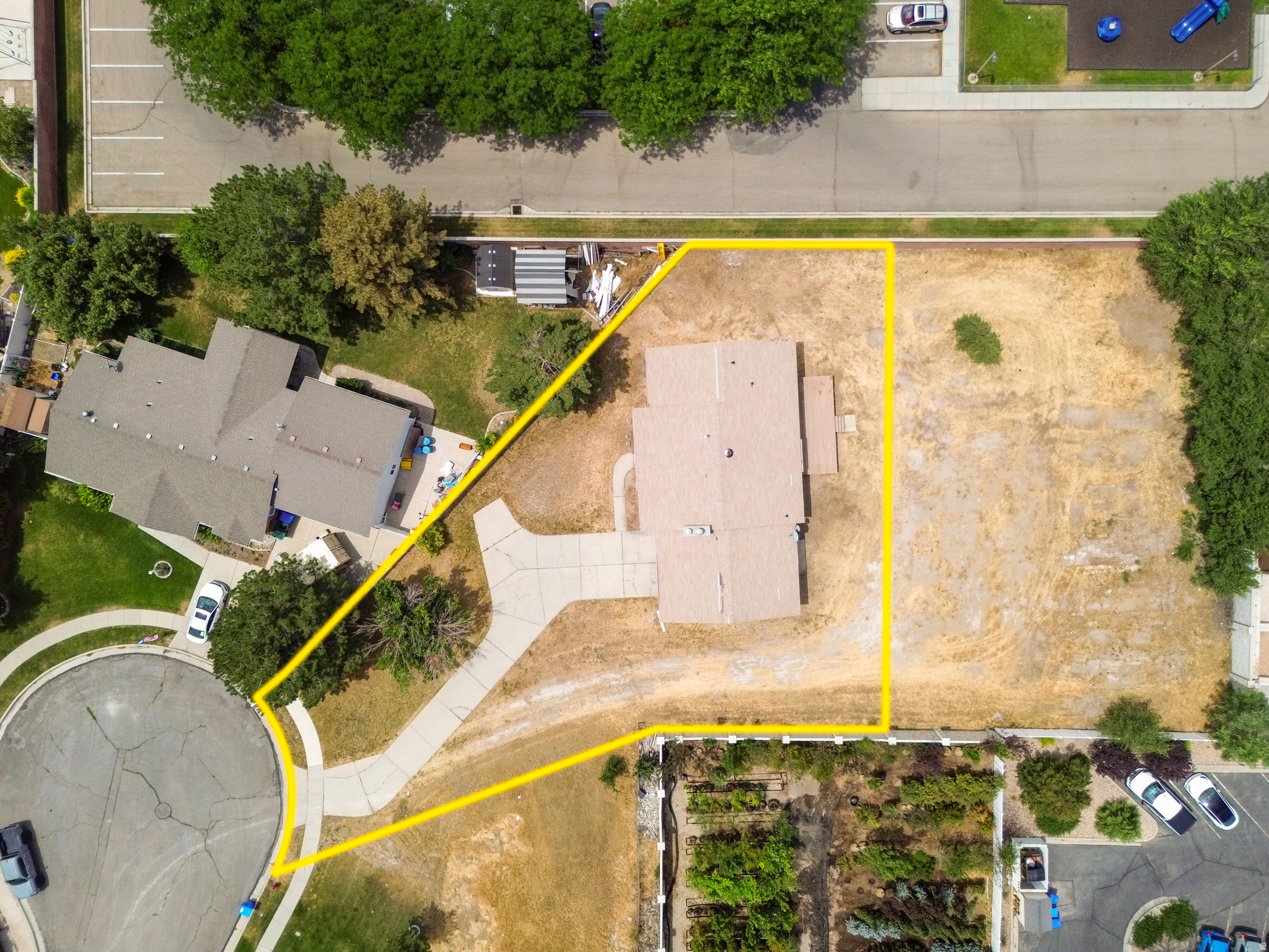 main property photo 31