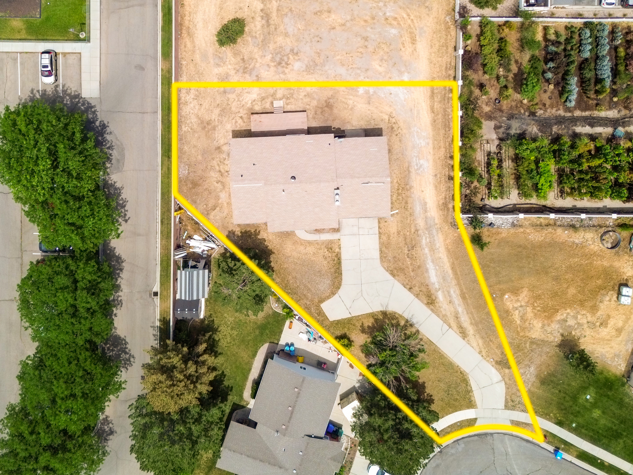 main property photo 33