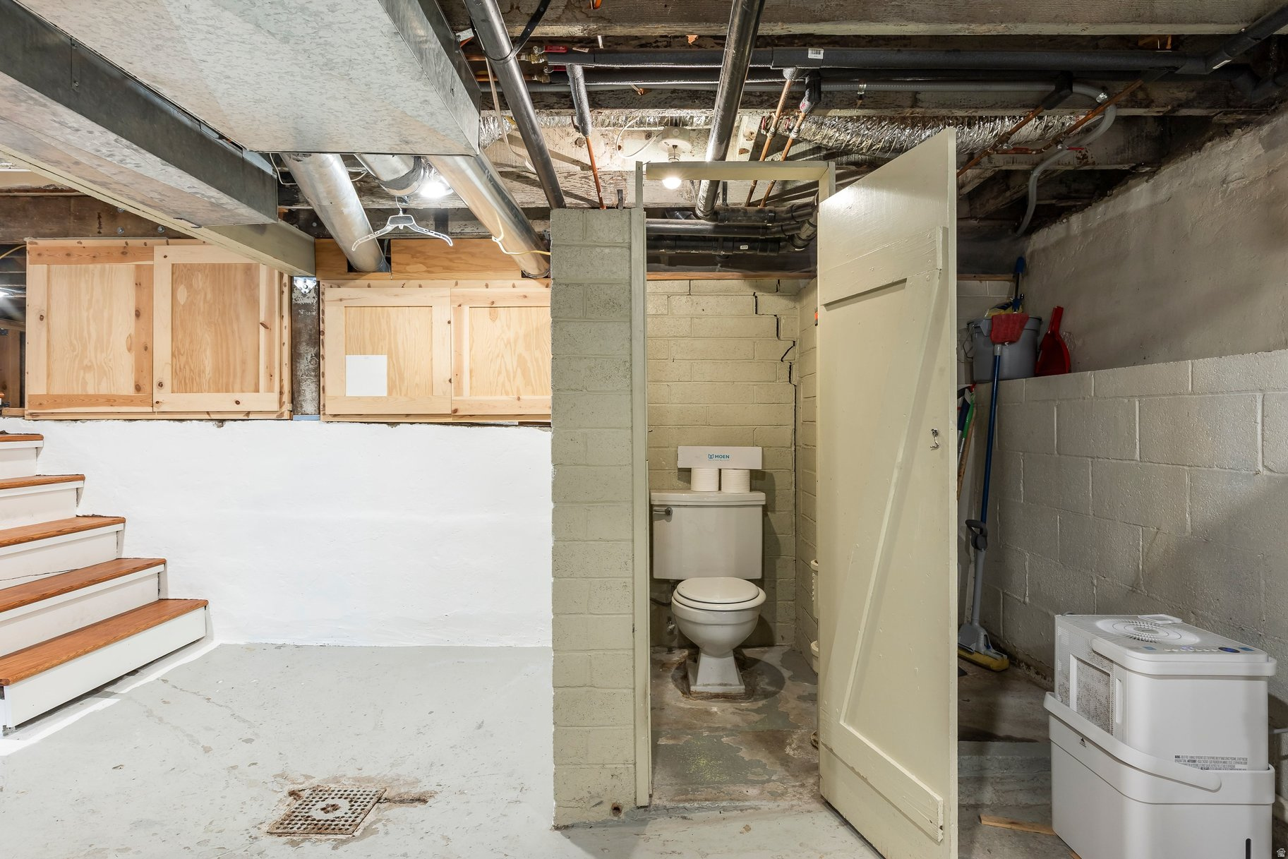 main property photo 57