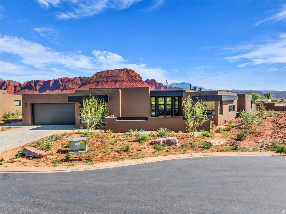 main property photo 0