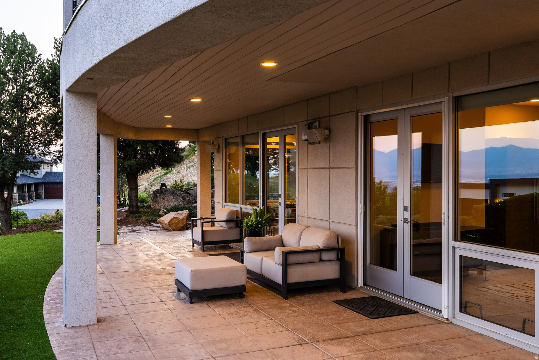 main property photo 80
