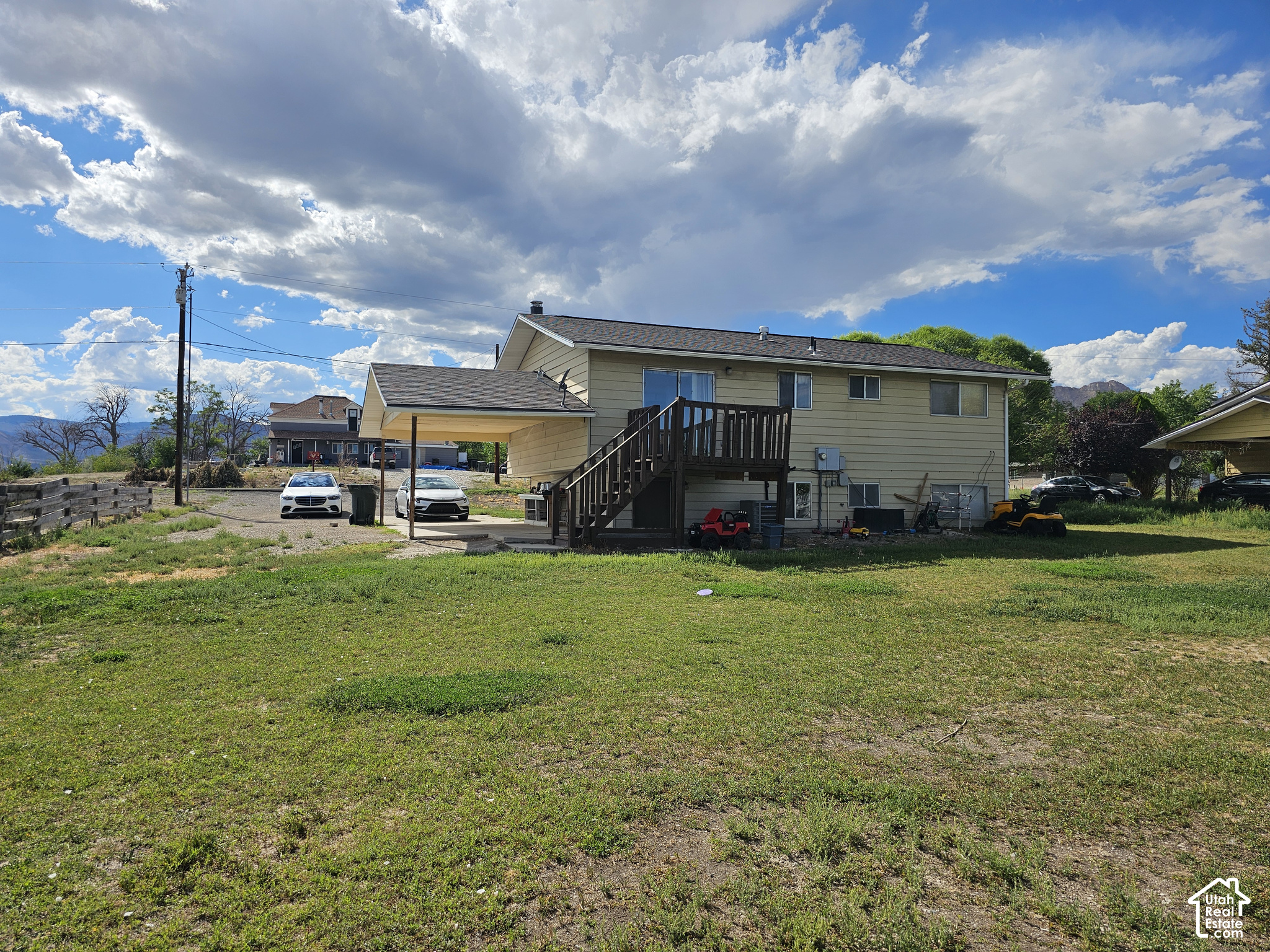 main property photo 30