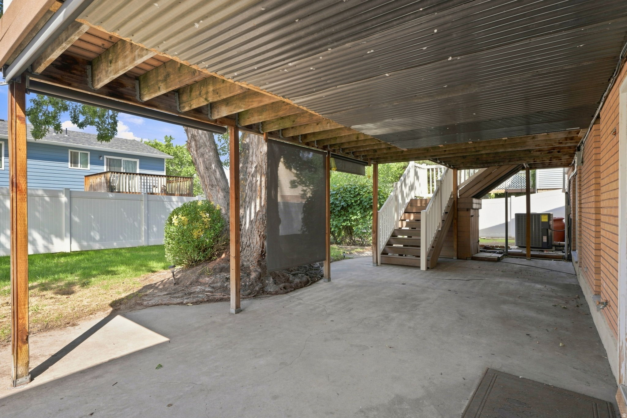 main property photo 35