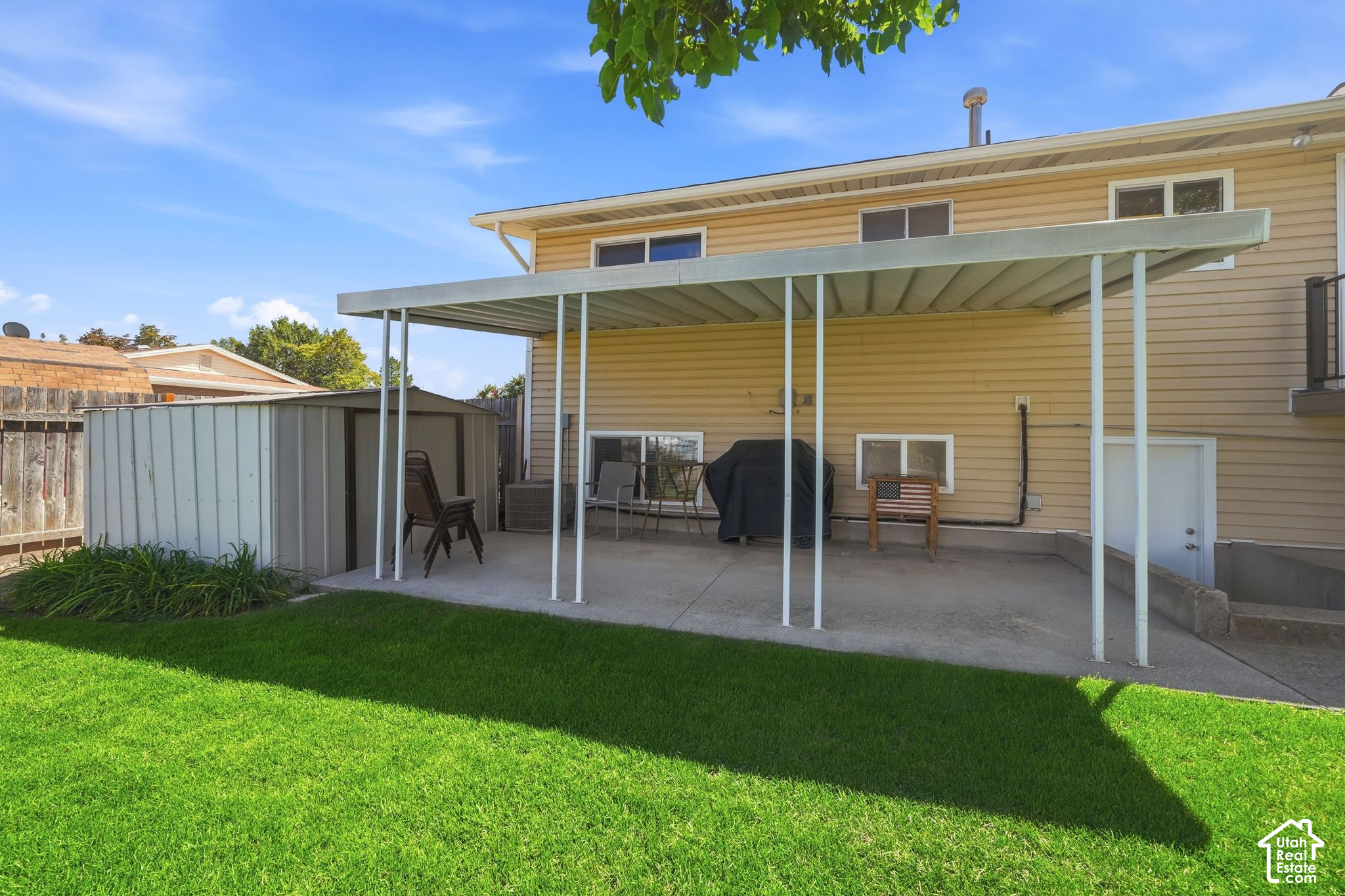 main property photo 18