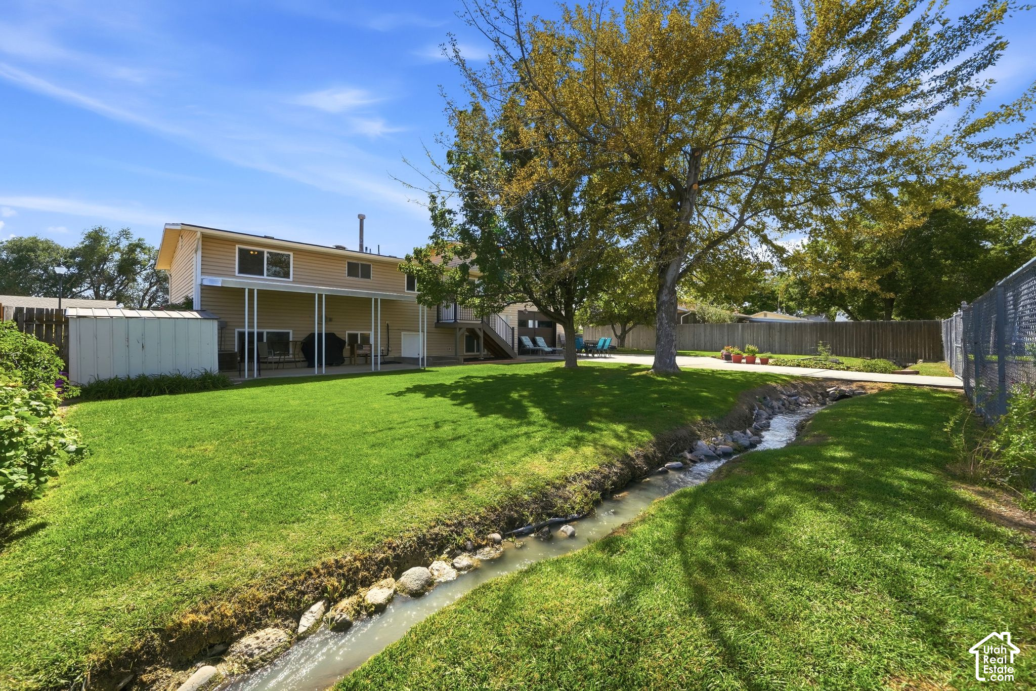 main property photo 20