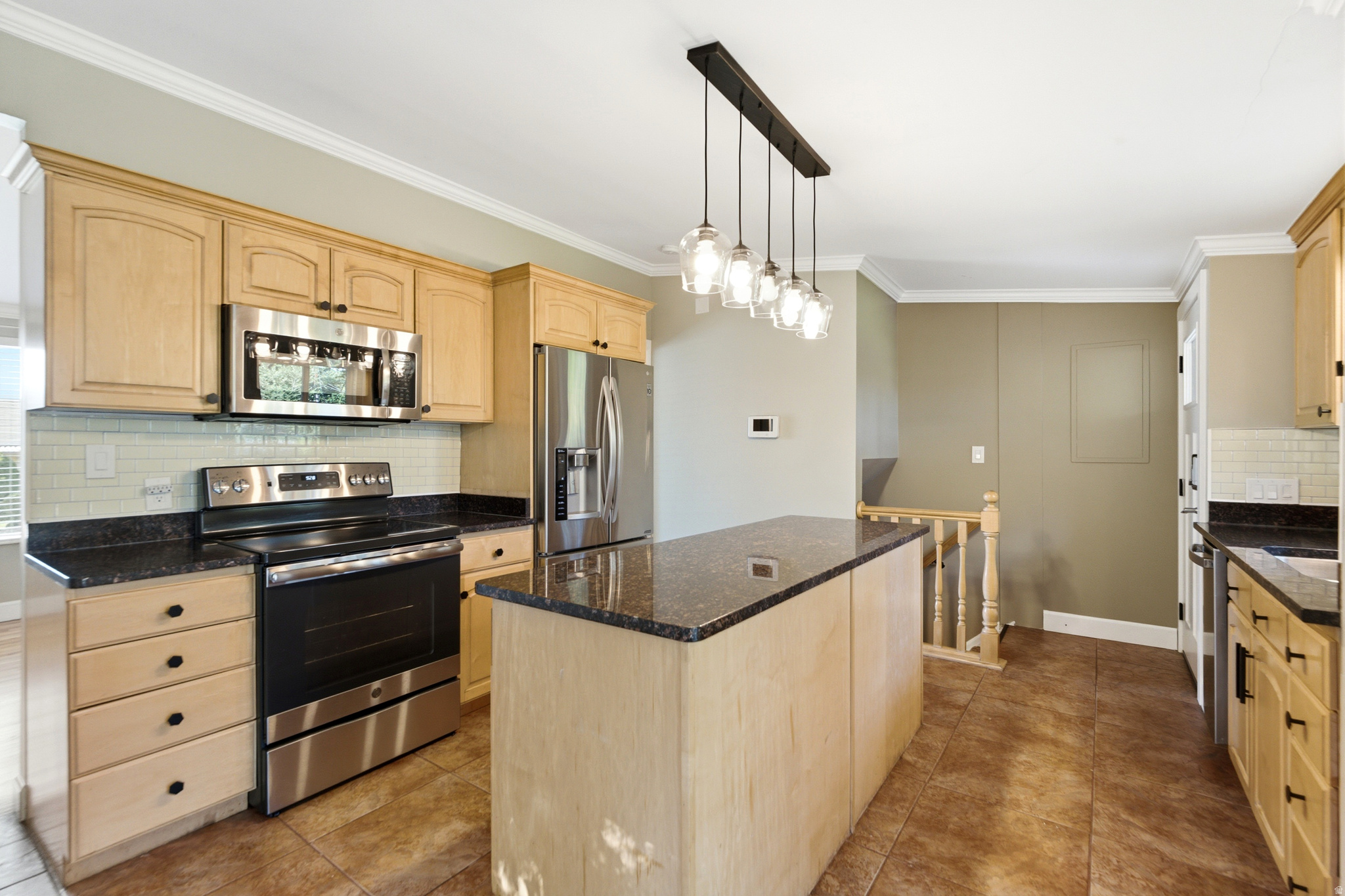 main property photo 21
