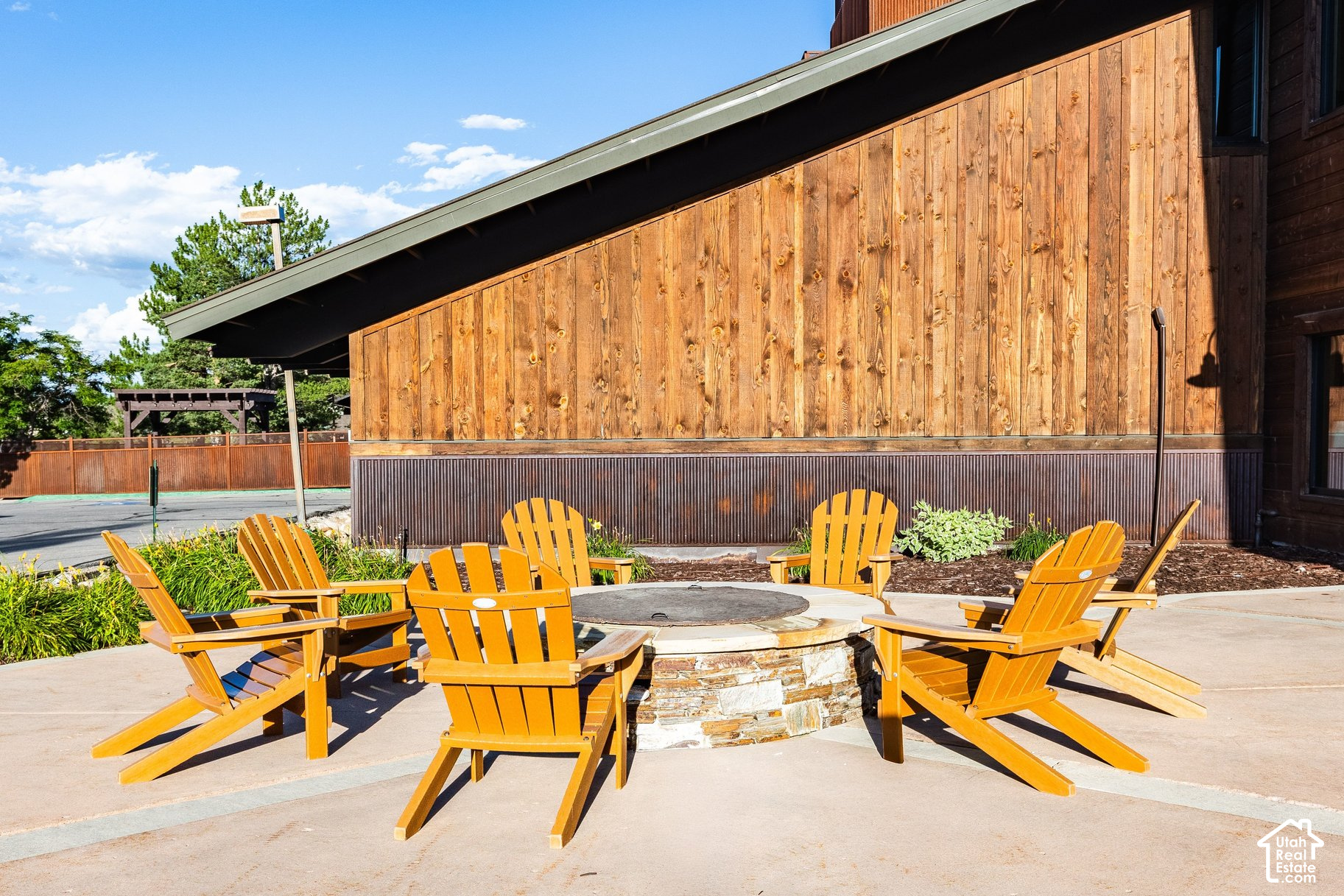 main property photo 20