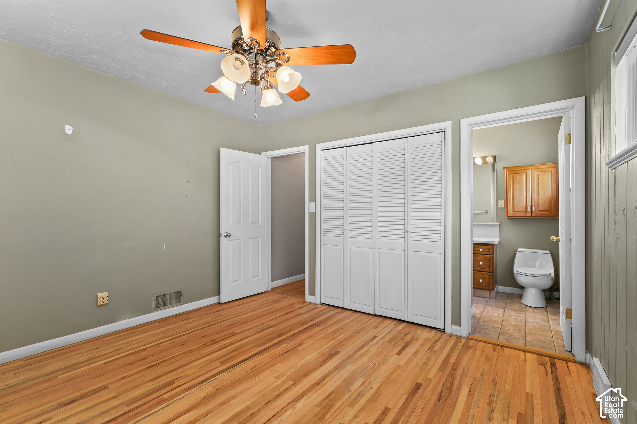 property viewer photo 13