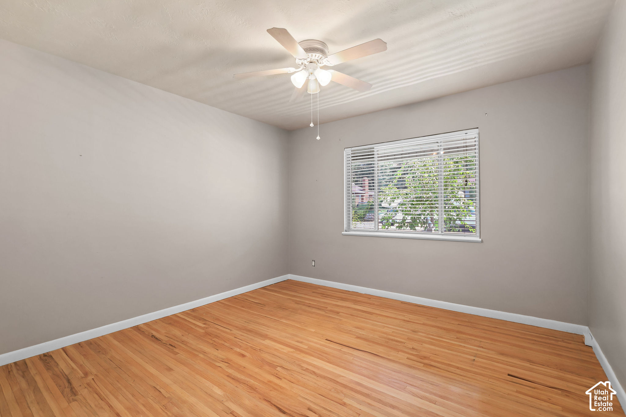 property viewer photo 16