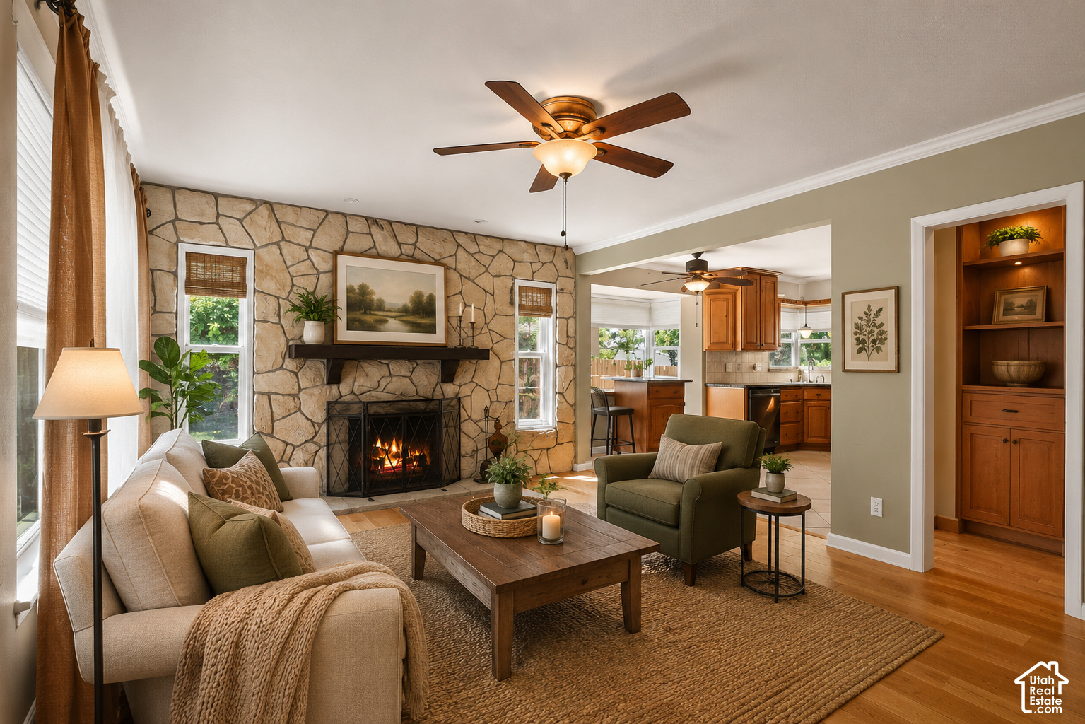property viewer photo 2