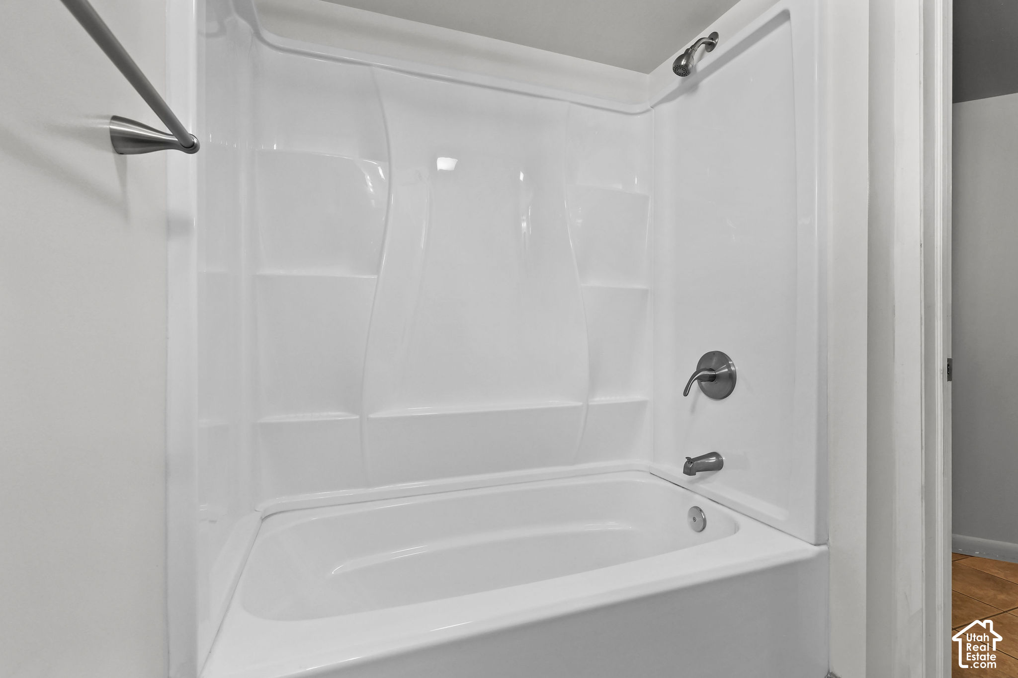 property viewer photo 27