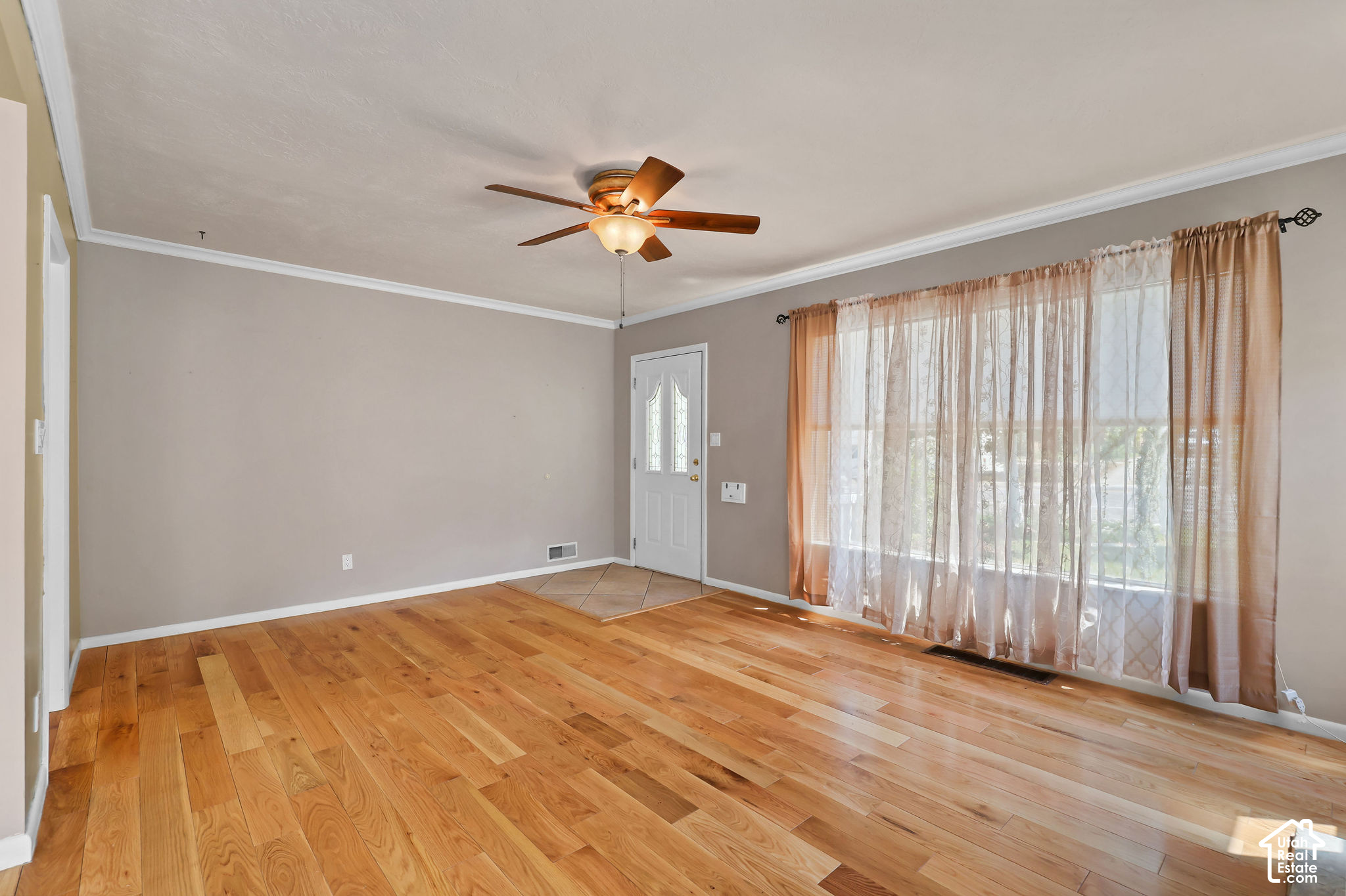 property viewer photo 4