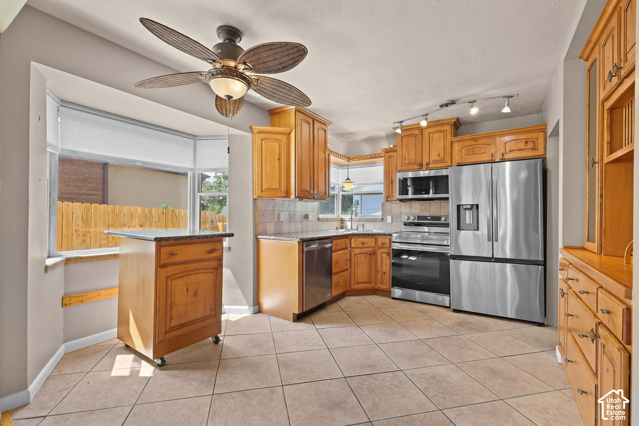 property viewer photo 5