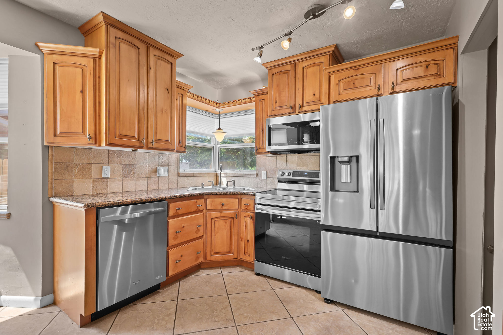 property viewer photo 7