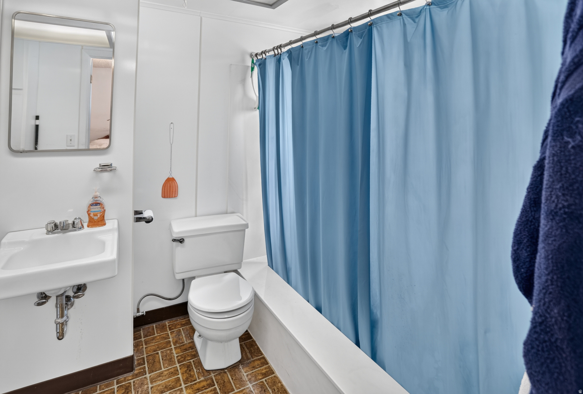 main property photo 17