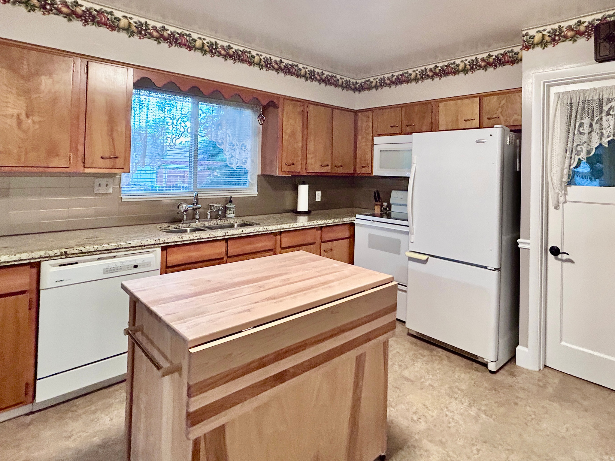 main property photo 29