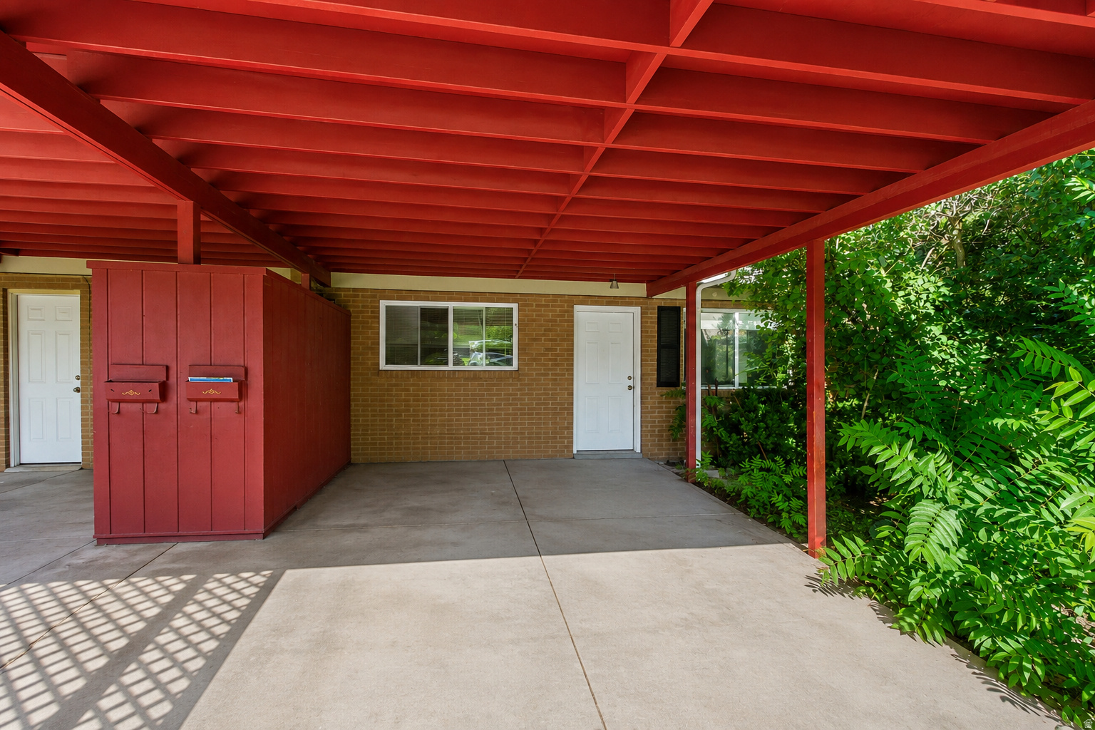 main property photo 16