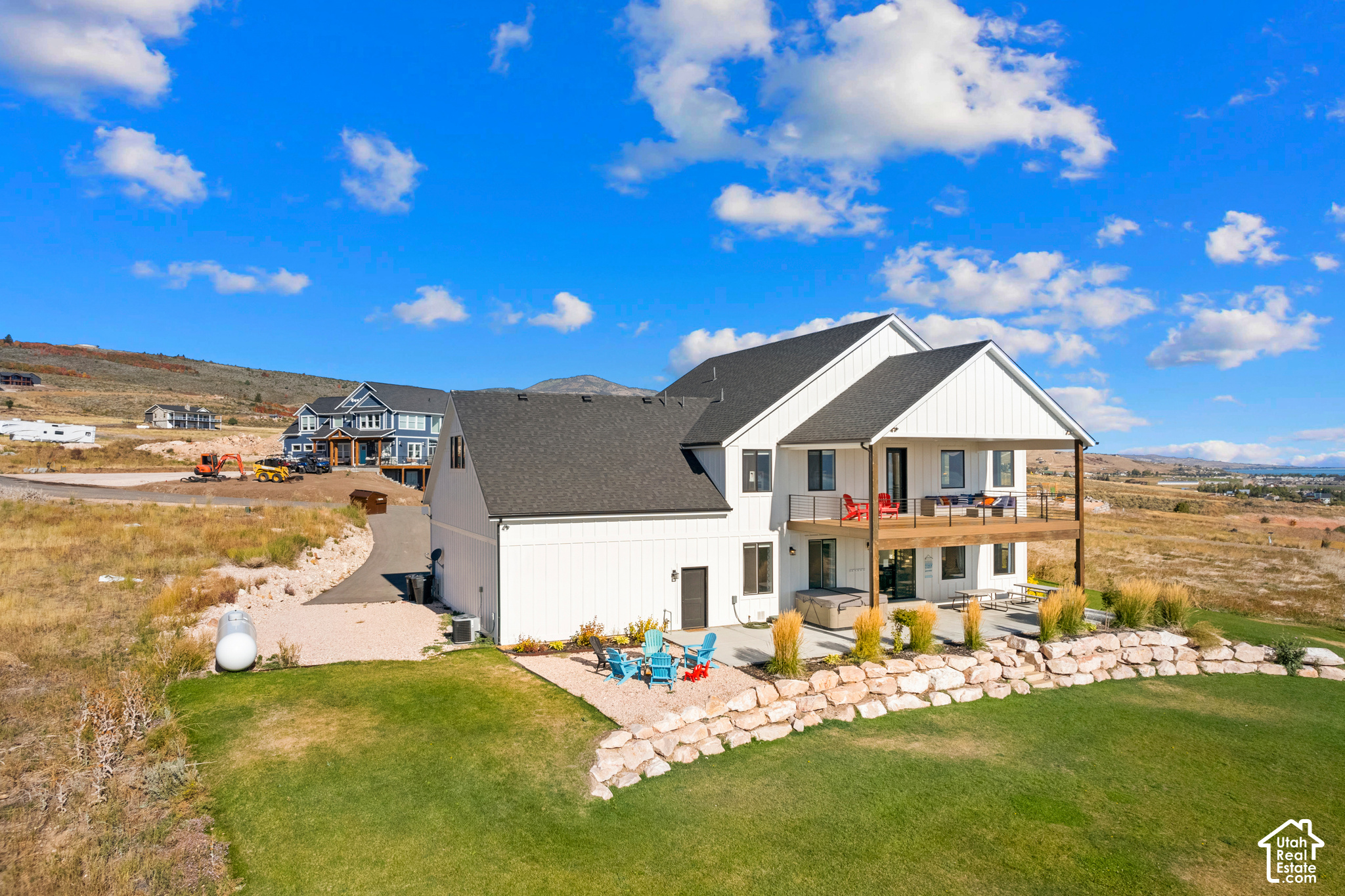 main property photo 20