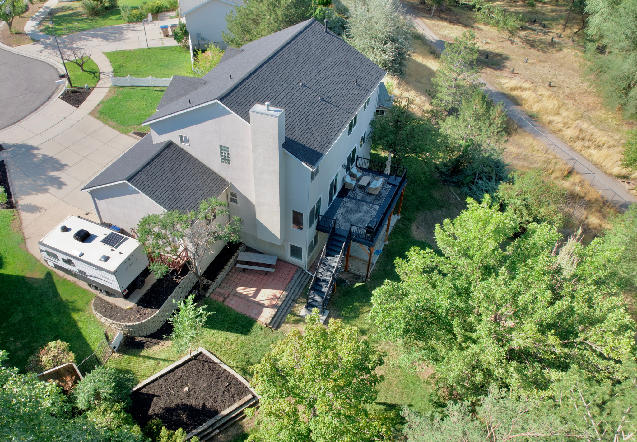main property photo 12