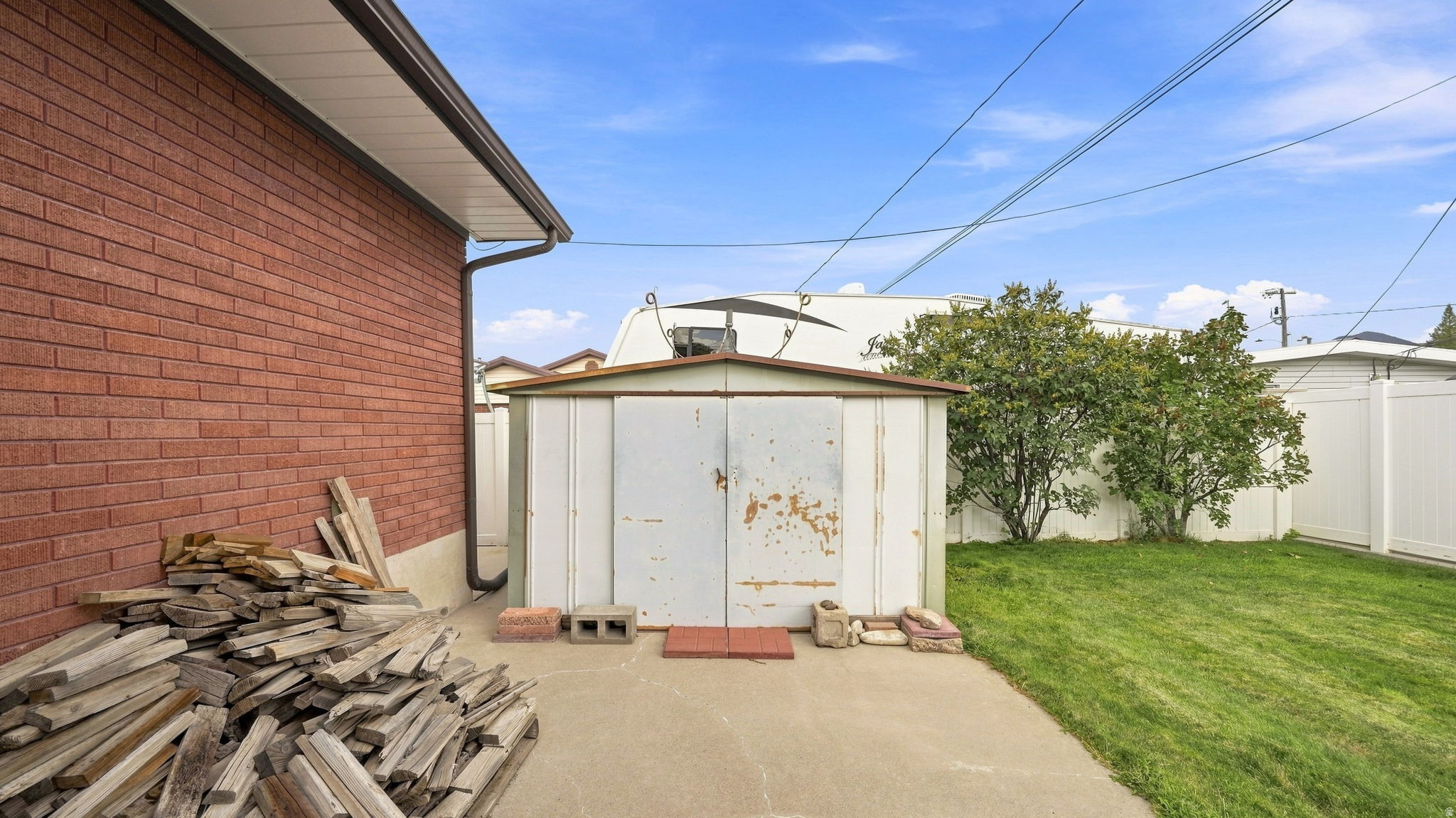 main property photo 16