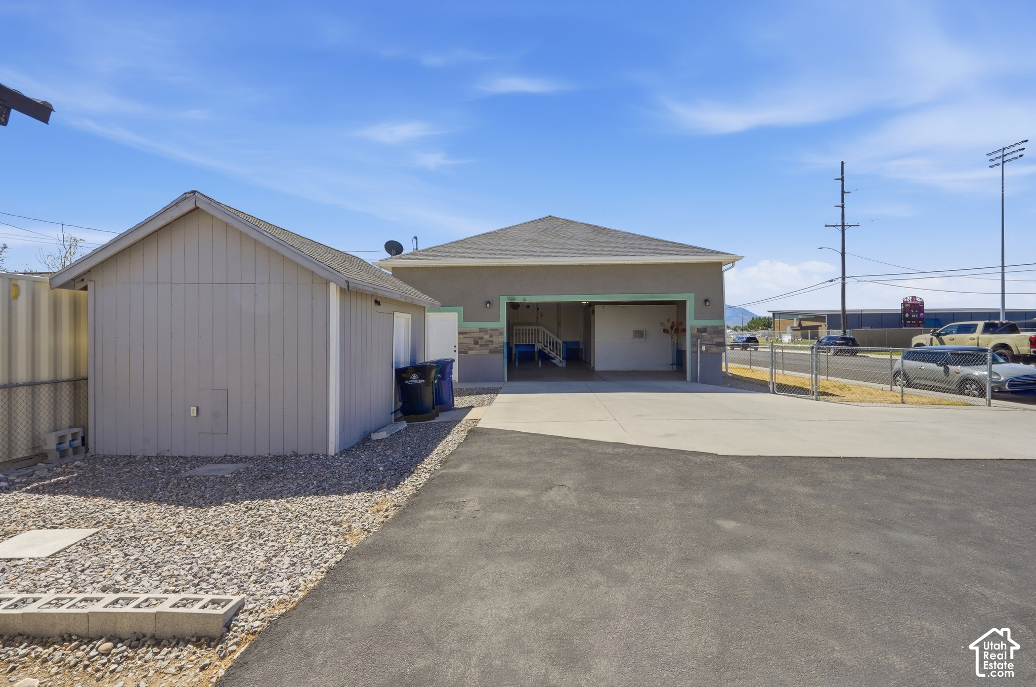 main property photo 37