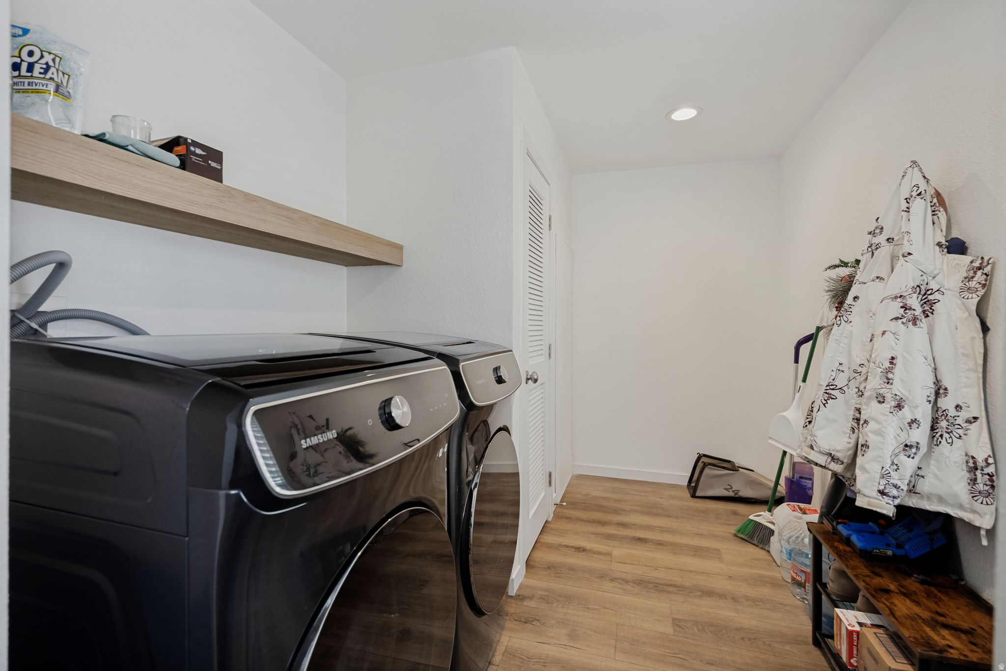 main property photo 16