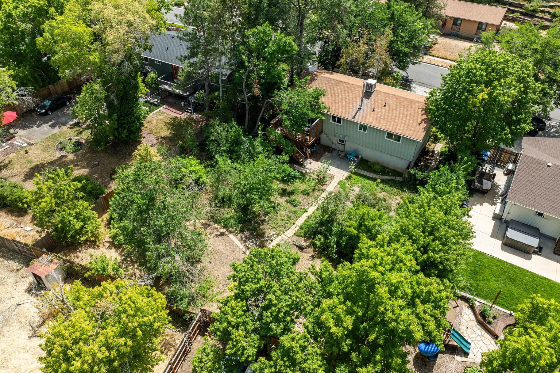 main property photo 42